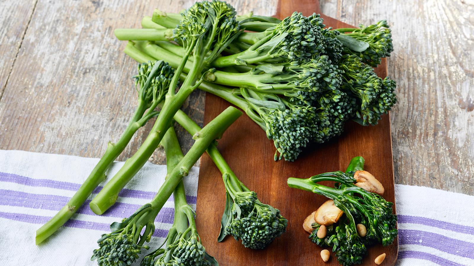Broccolini on helppo terveysherkku – 5 tapaa käyttää kevään hittikasvista