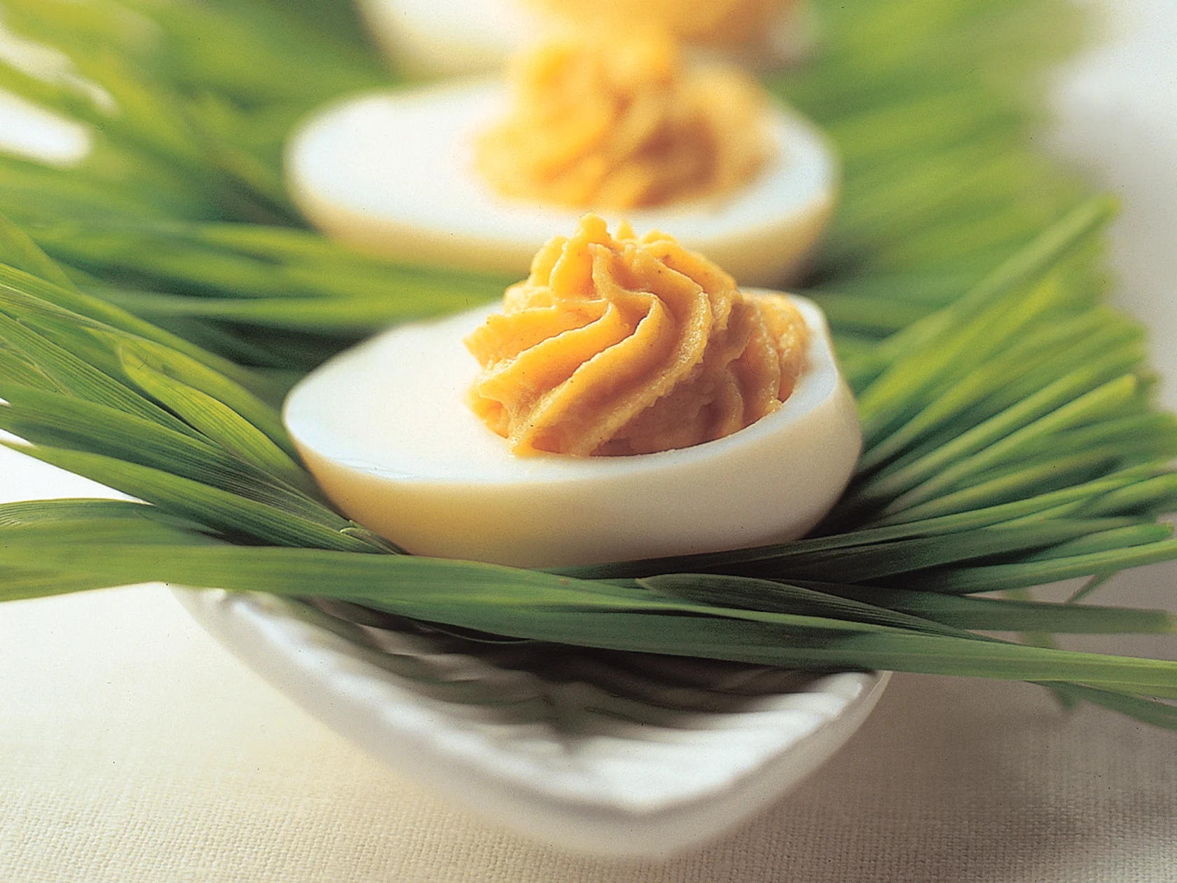 Pääsiäisen täytetyt munanpuolikkaat