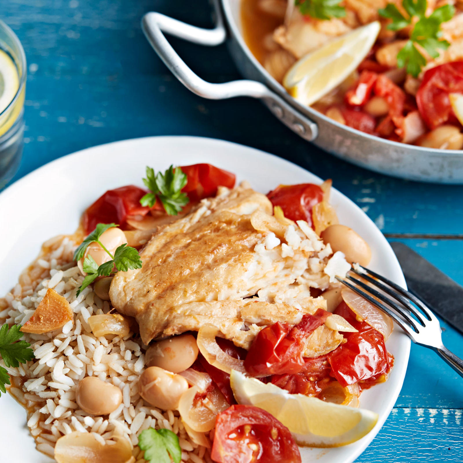 Ponzumarinoitu turska tuoretomaattikastikkeessa