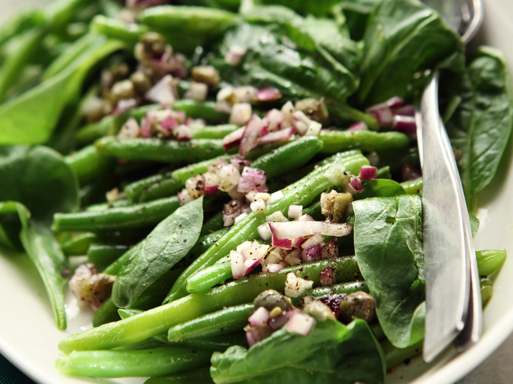 Pikantti papusalaatti