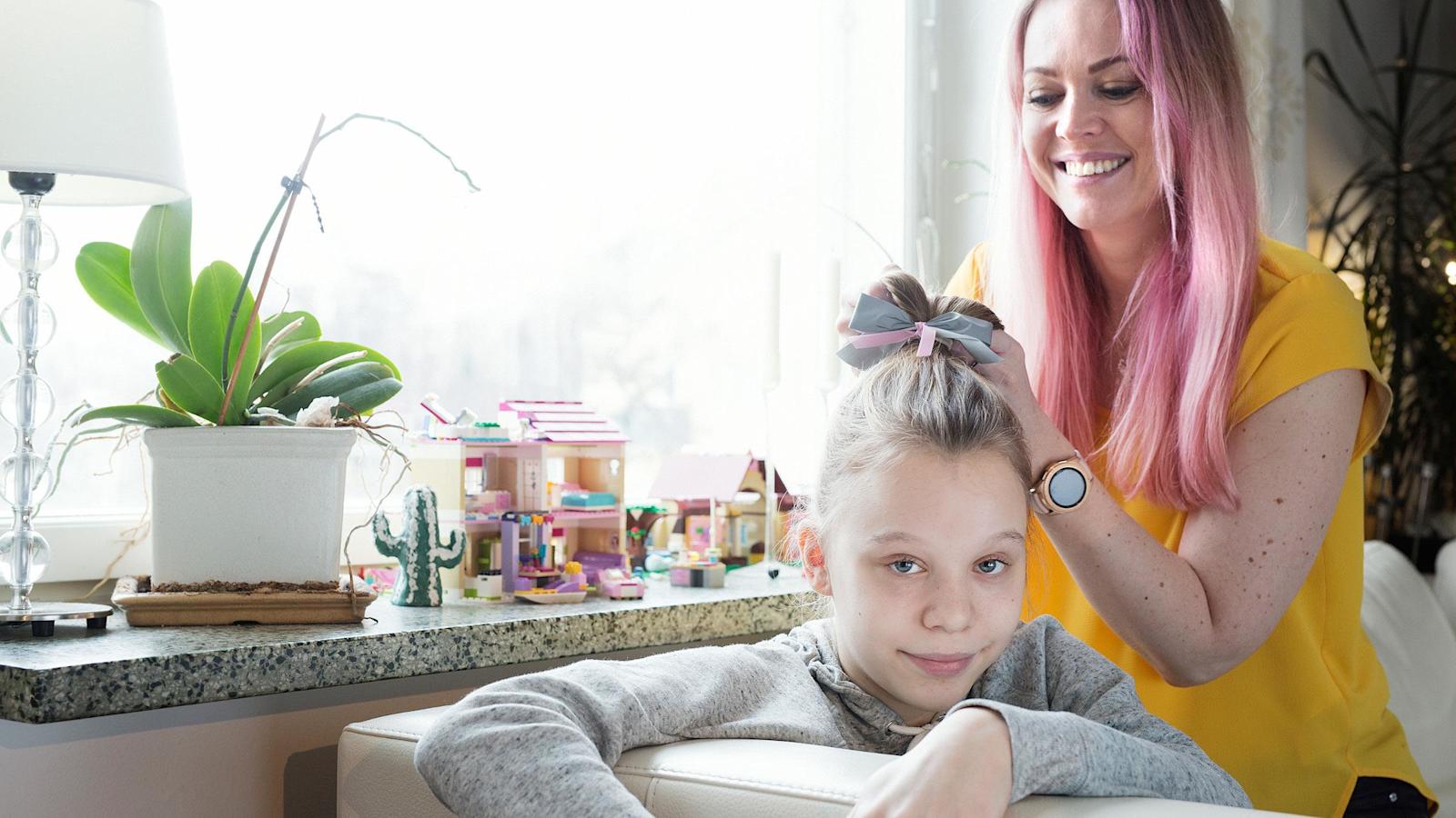 Nina Nordlund on opettanut tyttärelleen Stellalle rahankäyttöä ja säästämistä.