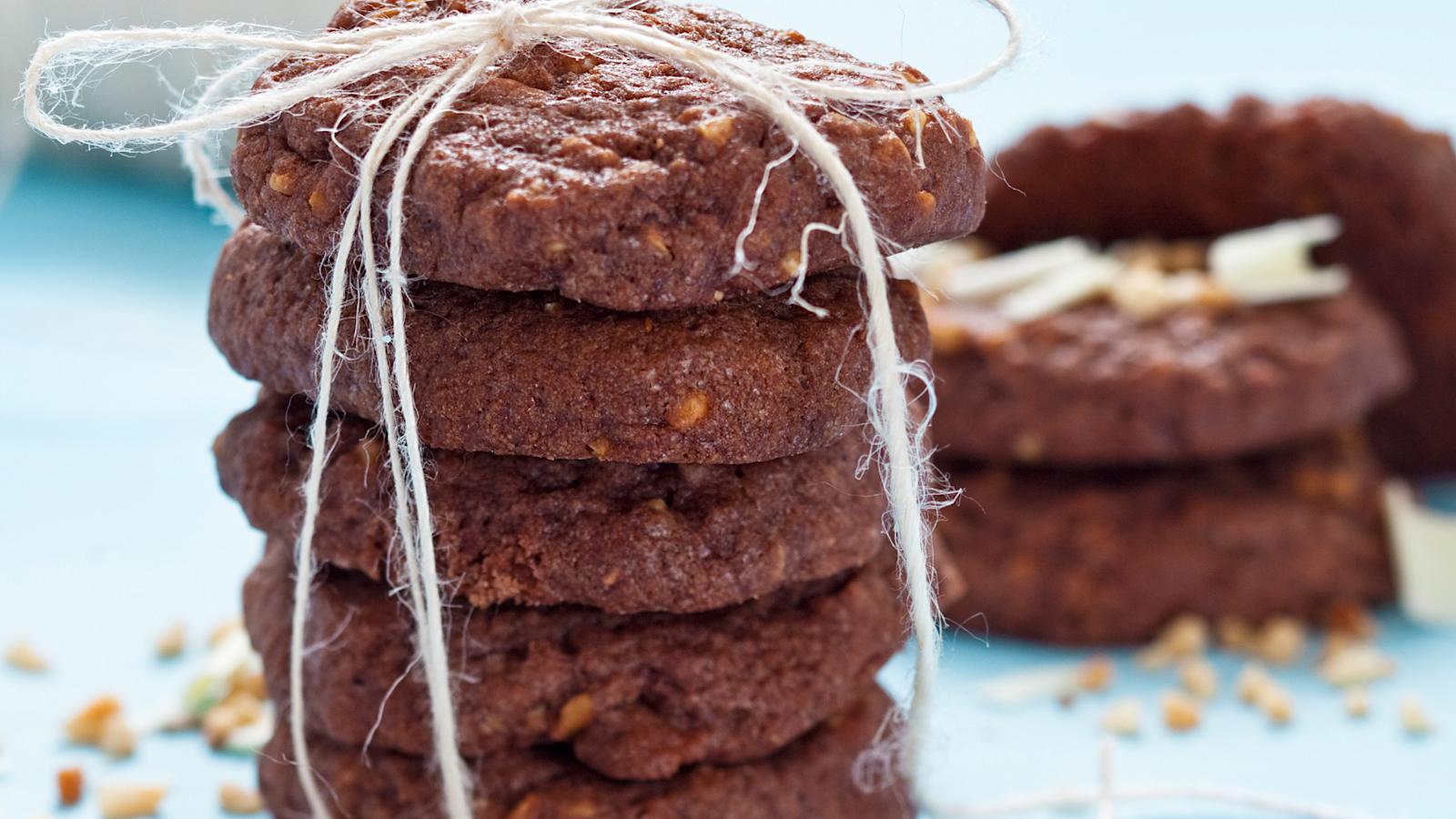 Vadelmaiset pähkinäpikkuleivät