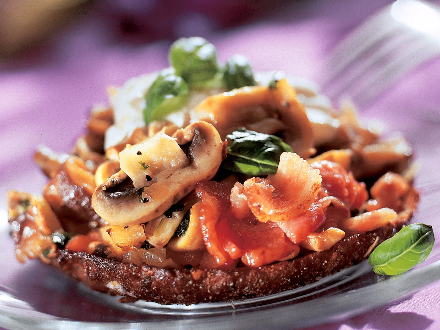 Sienisalaattileipäset