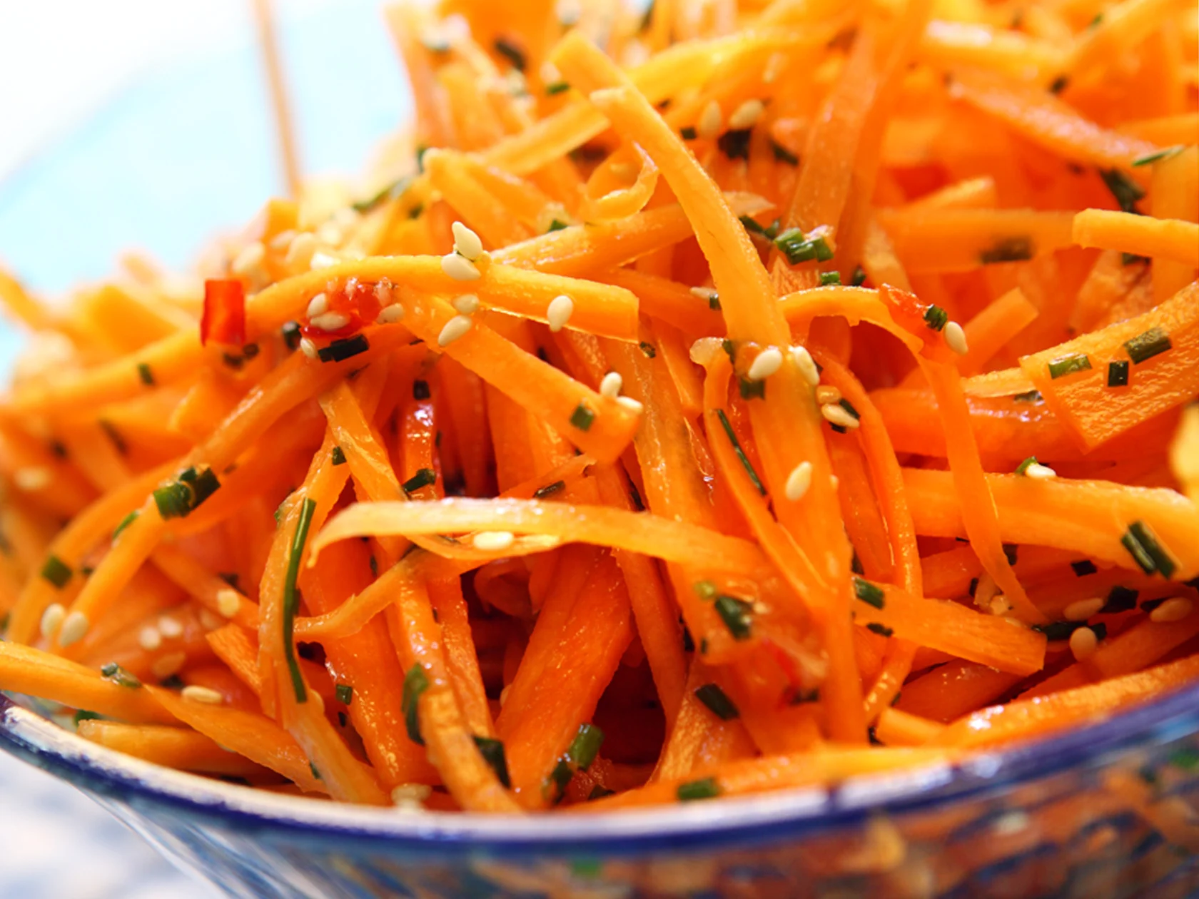 Aasialainen raastesalaatti