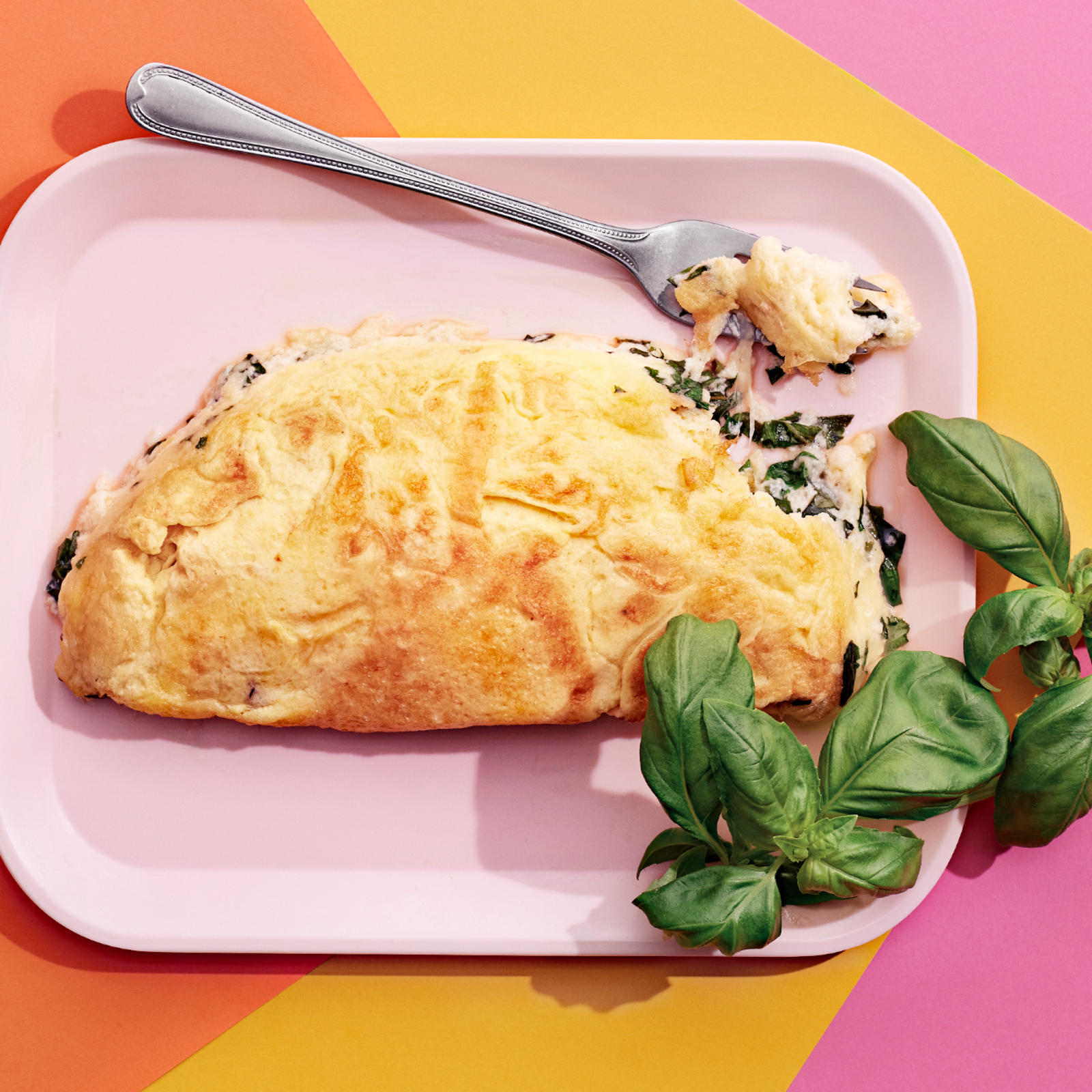 Kuohkea juusto-omeletti