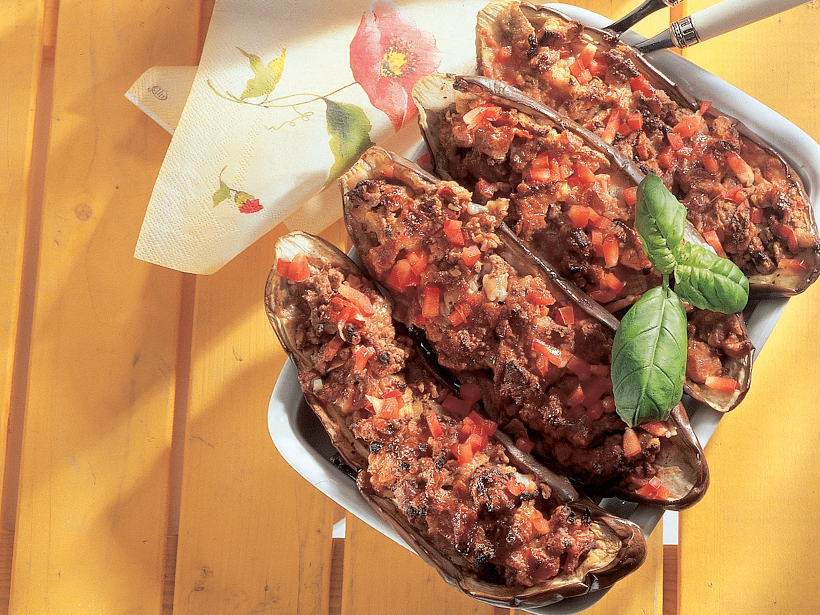 Paputäytteiset munakoisot uunissa