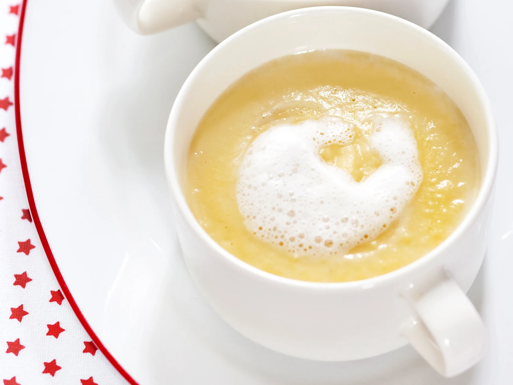 Kuohkea palsternakkakeitto