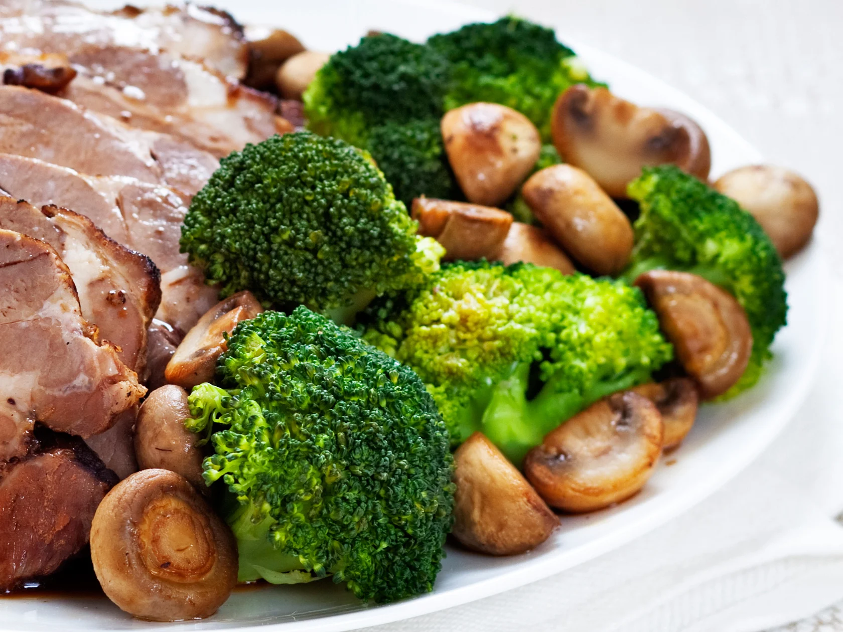 Herkkusieni-parsakaalilisäke