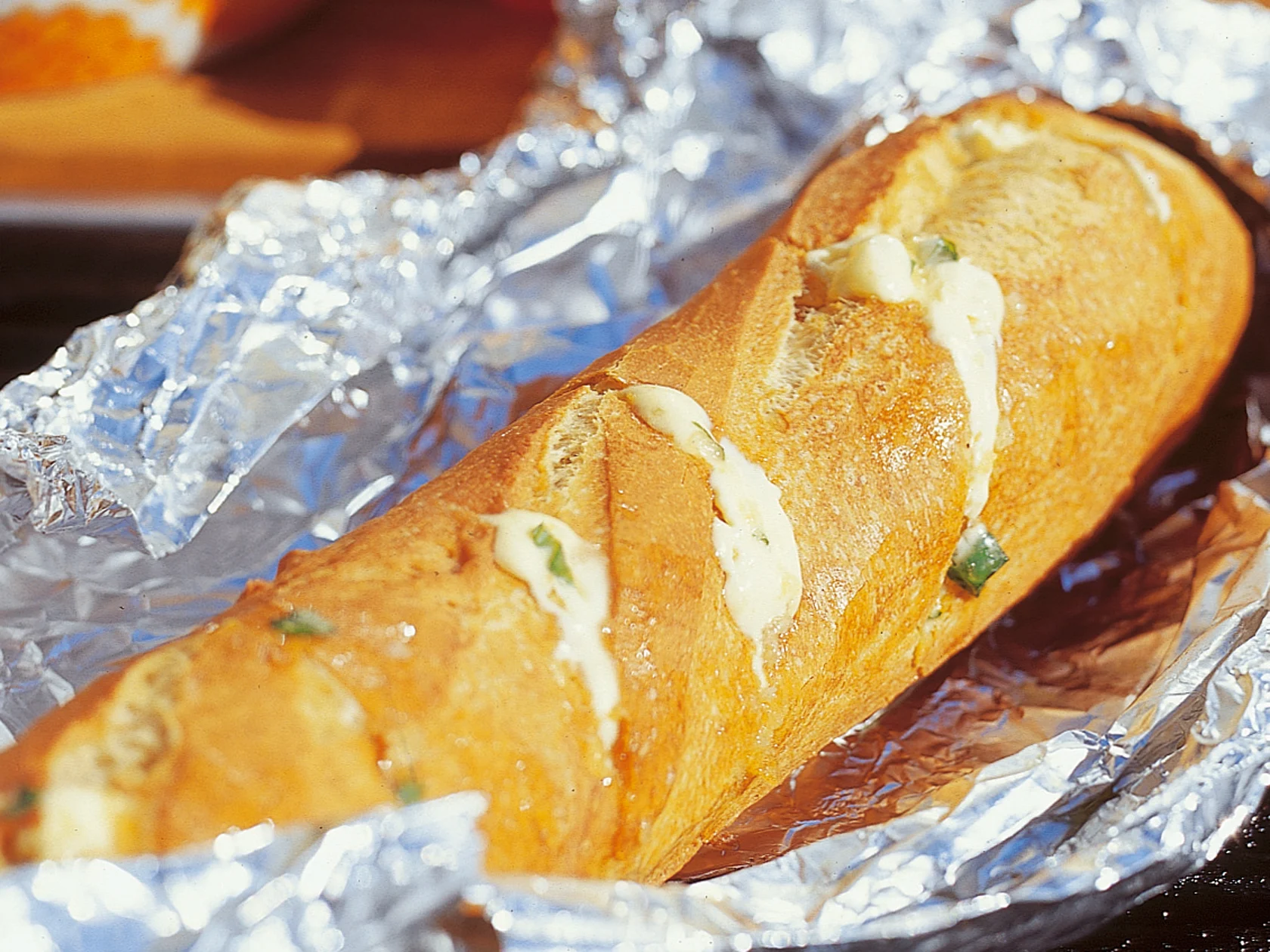 Valkosipulipatonki grillissä