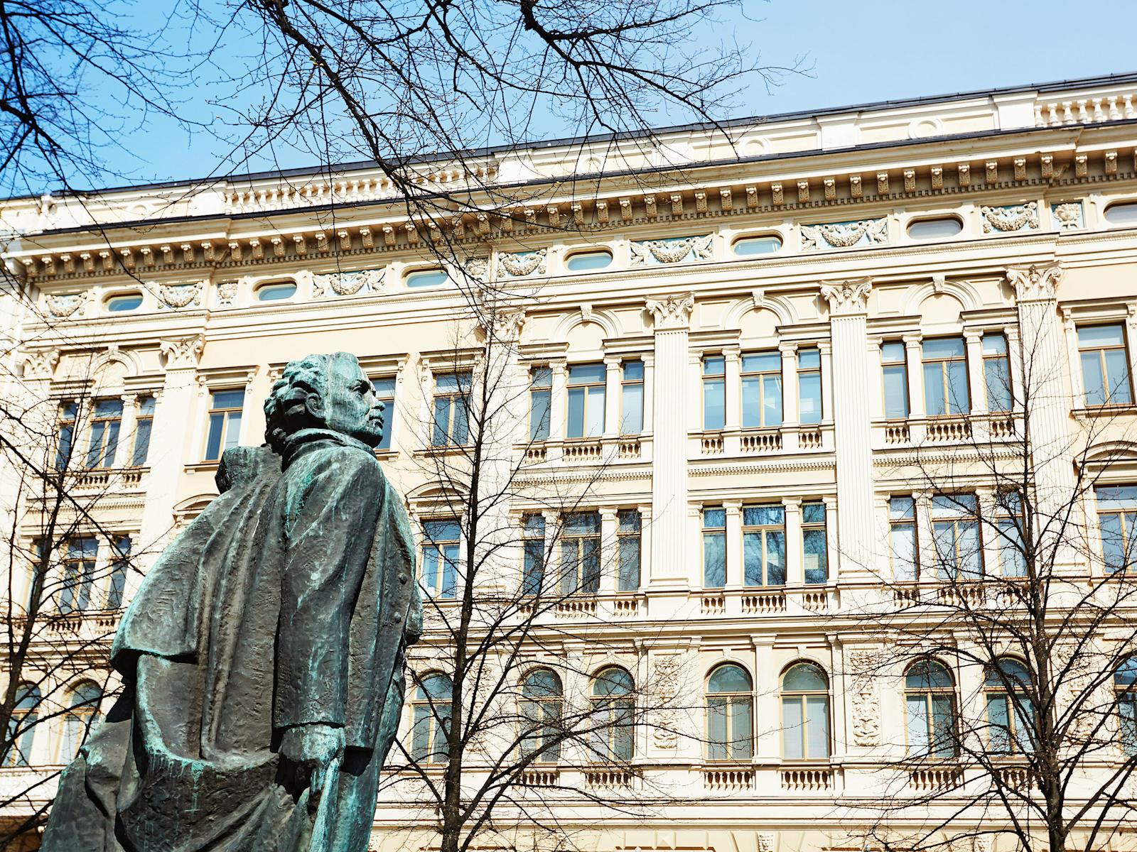 Eino Leinon patsas