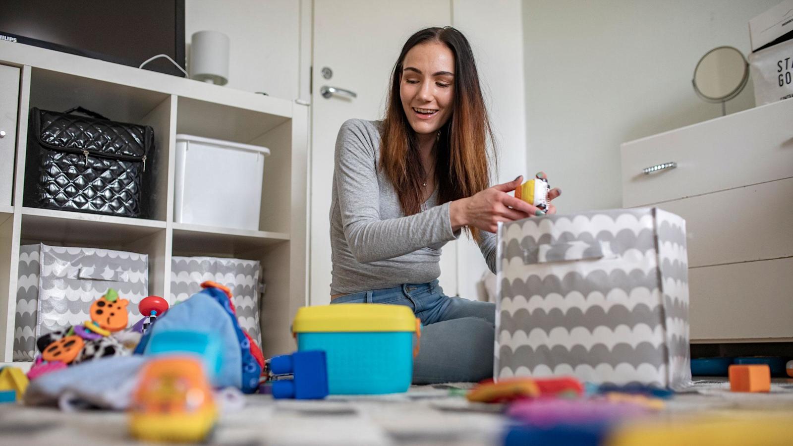 Riikka-Maria Karjalainen on 1-vuotiaan pojan äiti. Äitiys tuo elämään paljon iloa.