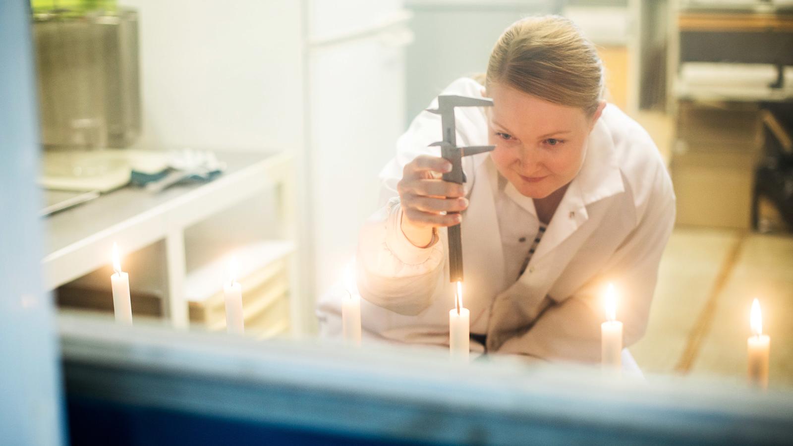 Kruunukynttilä tuoksuu joululta