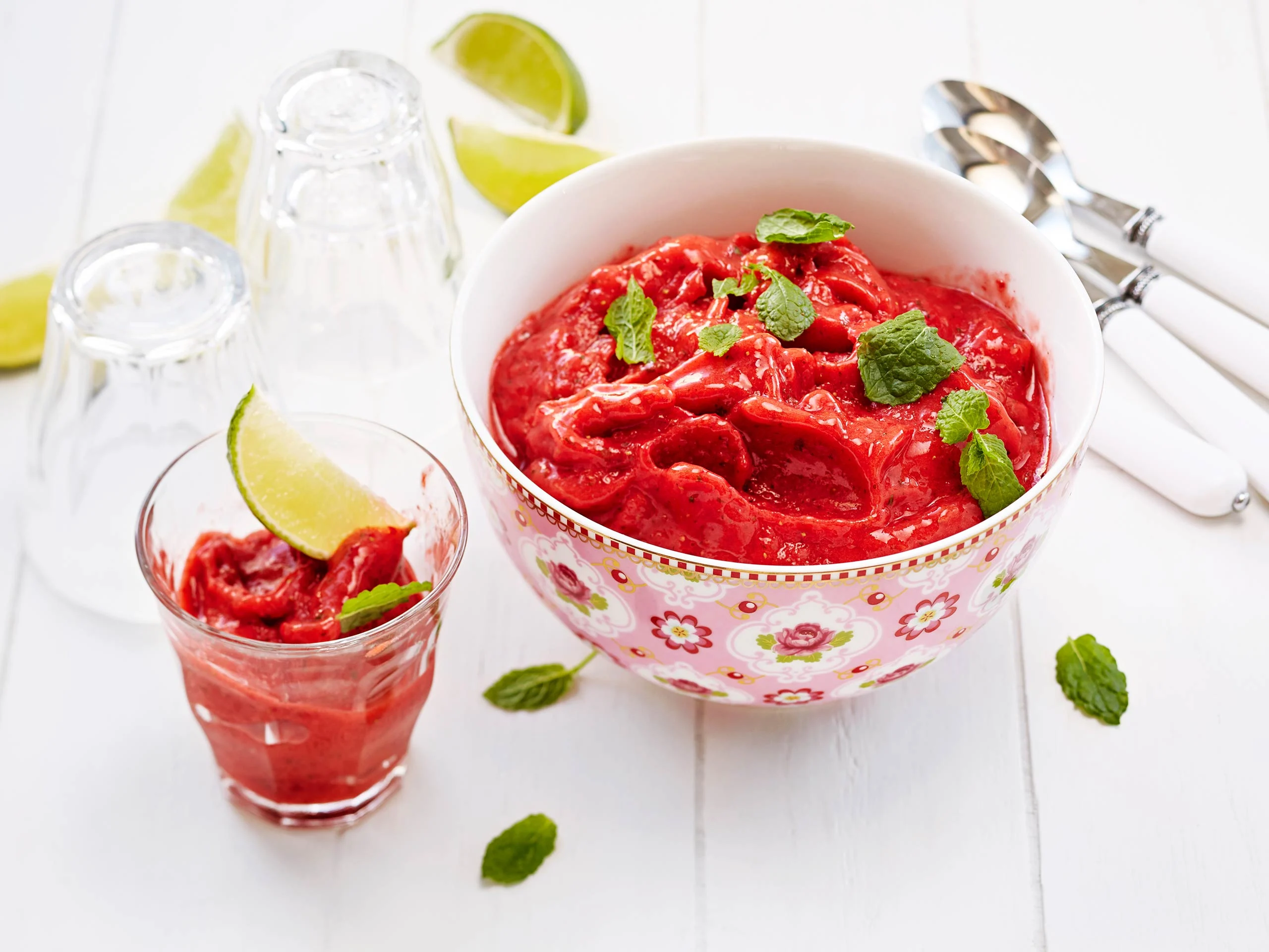 Mansikka-limettisohjo