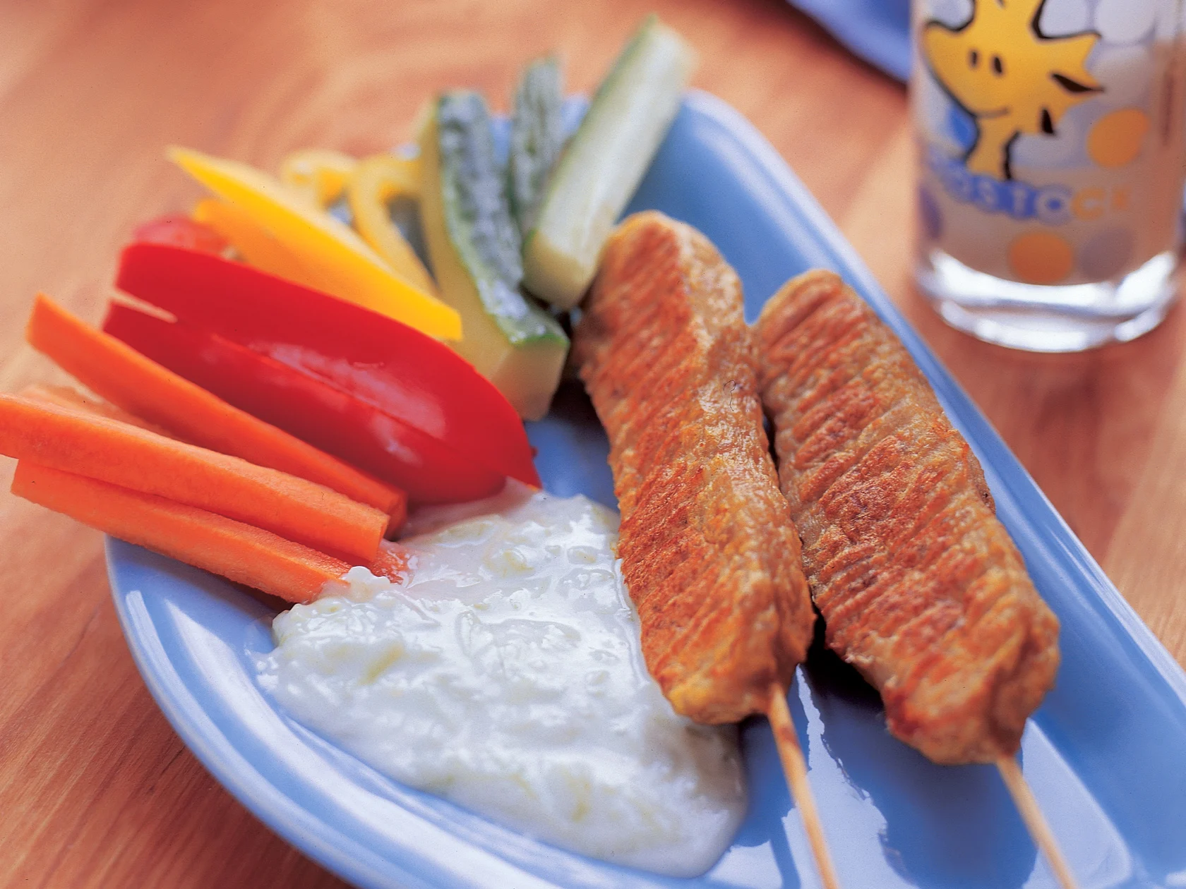 Broilerikebakot ja kurkkukastike