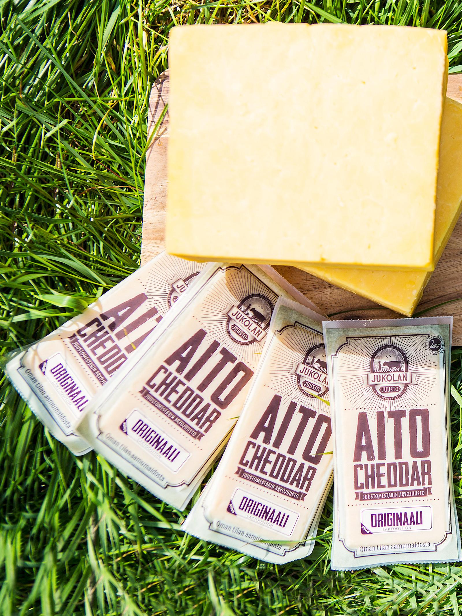 Aito Cheddar säilyy jopa kaksi vuotta jääkaapissa.