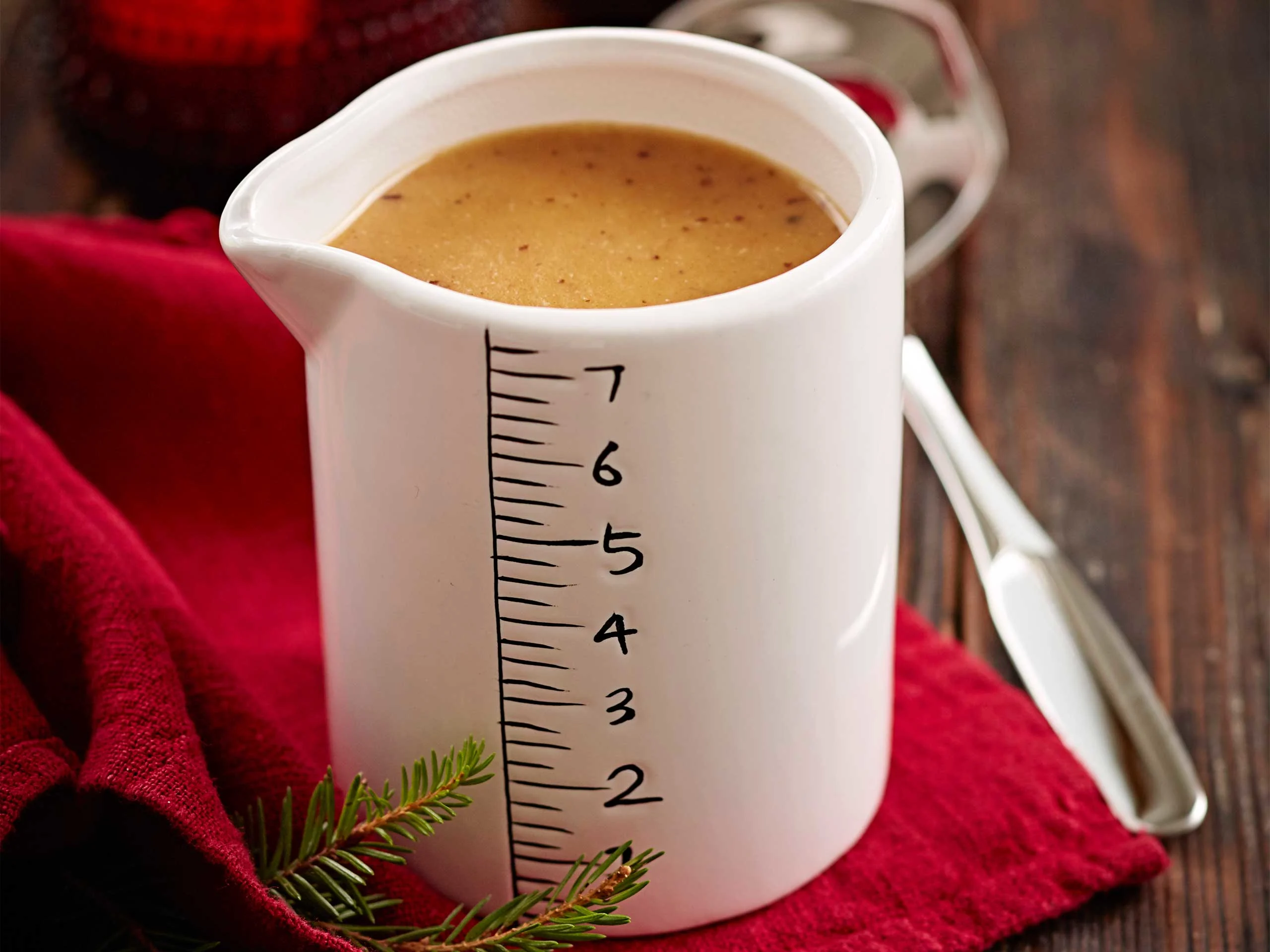 Taateli-omenakastike