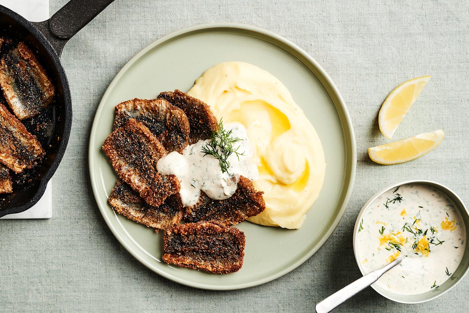 Rapeat silakkafileet ja sitruuna-jogurttikastike