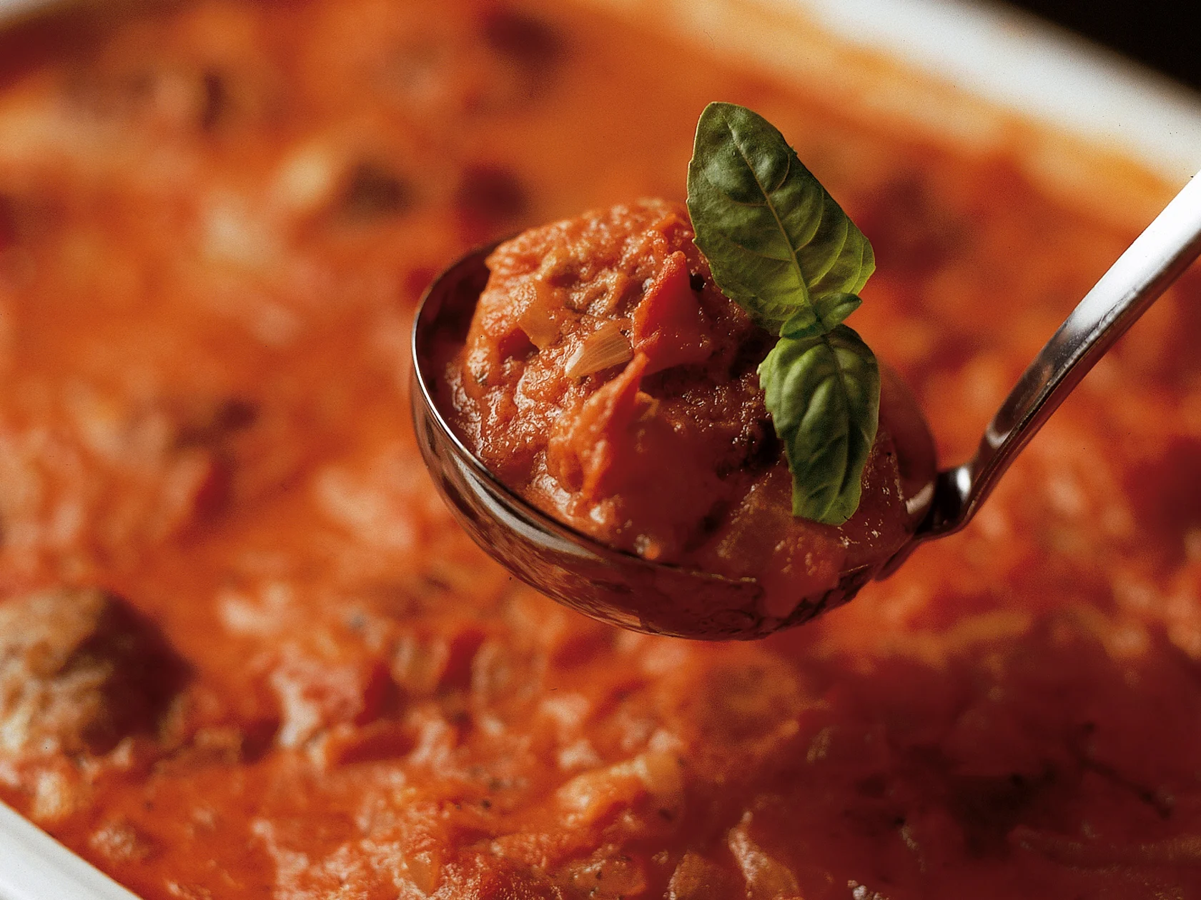 Lihapyörykät lempeän tulisessa kastikkeessa