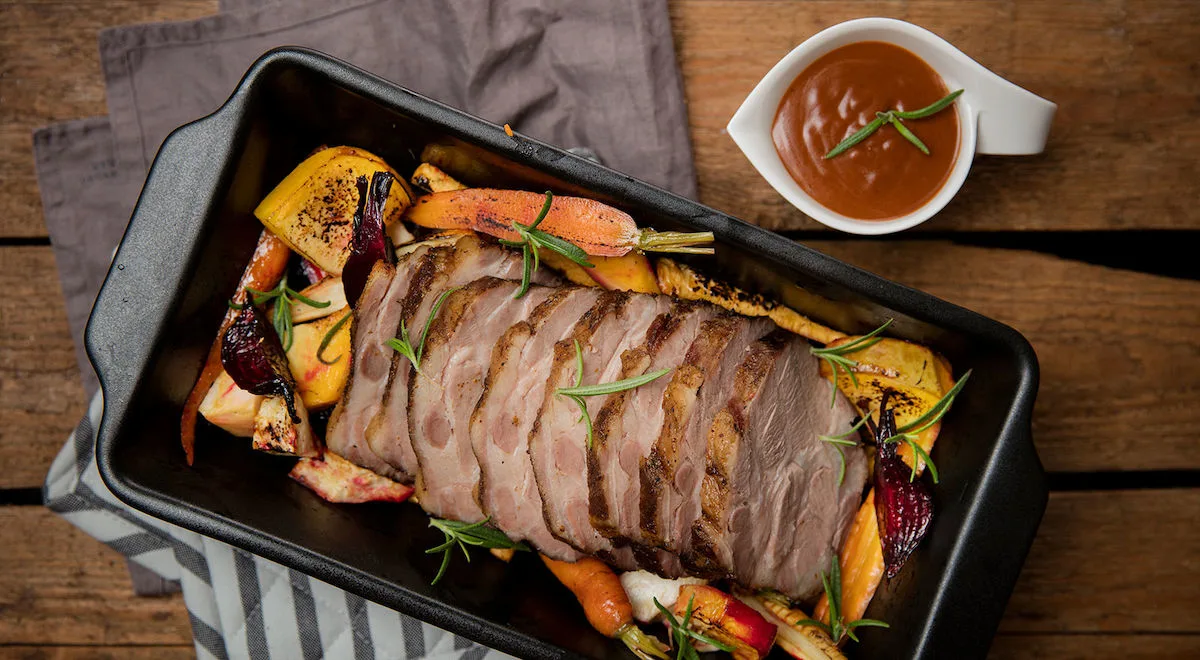 Paahdetut uunijuurekset ja ylikypsää kassleria