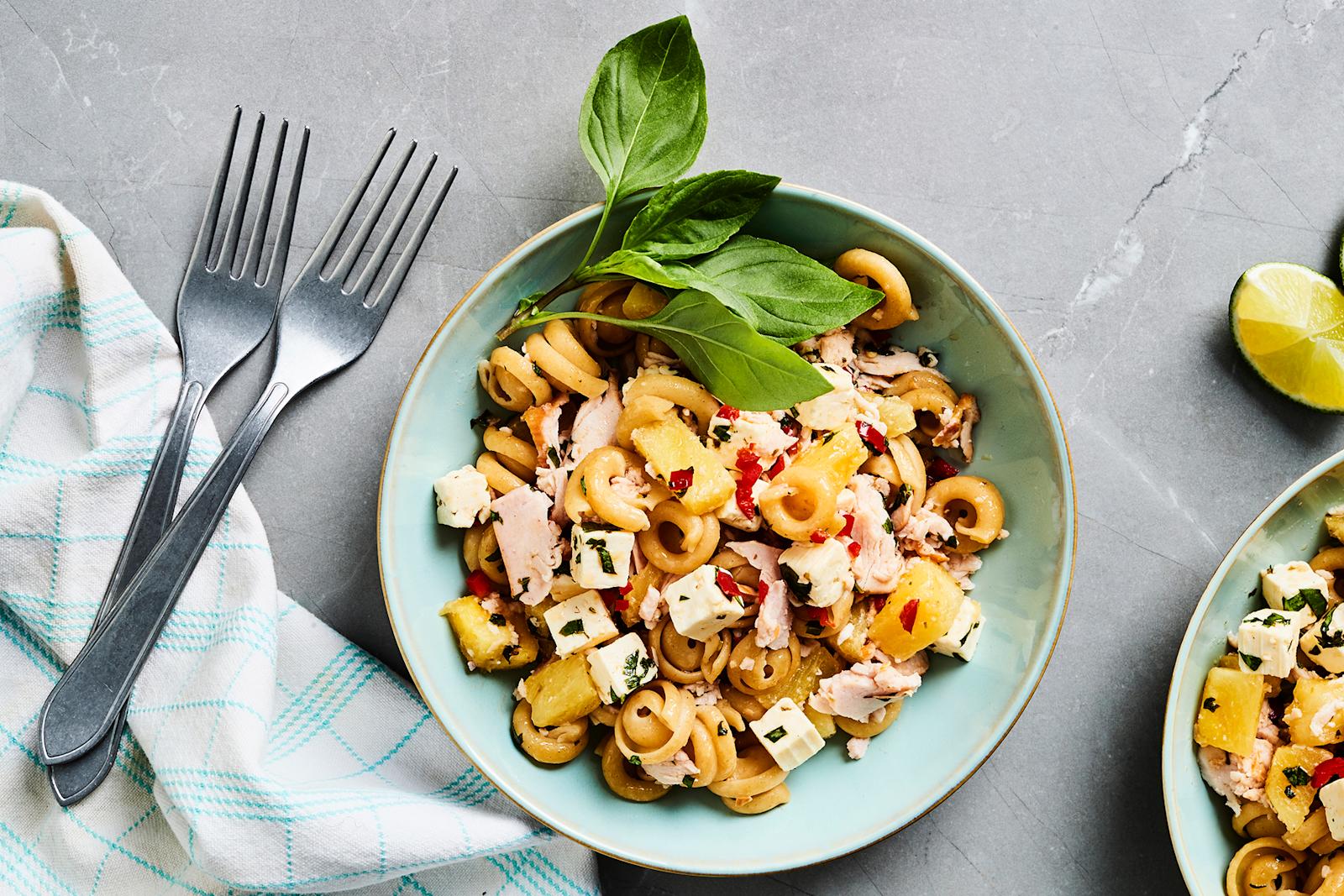 Lempeän tulinen kana-ananaspasta