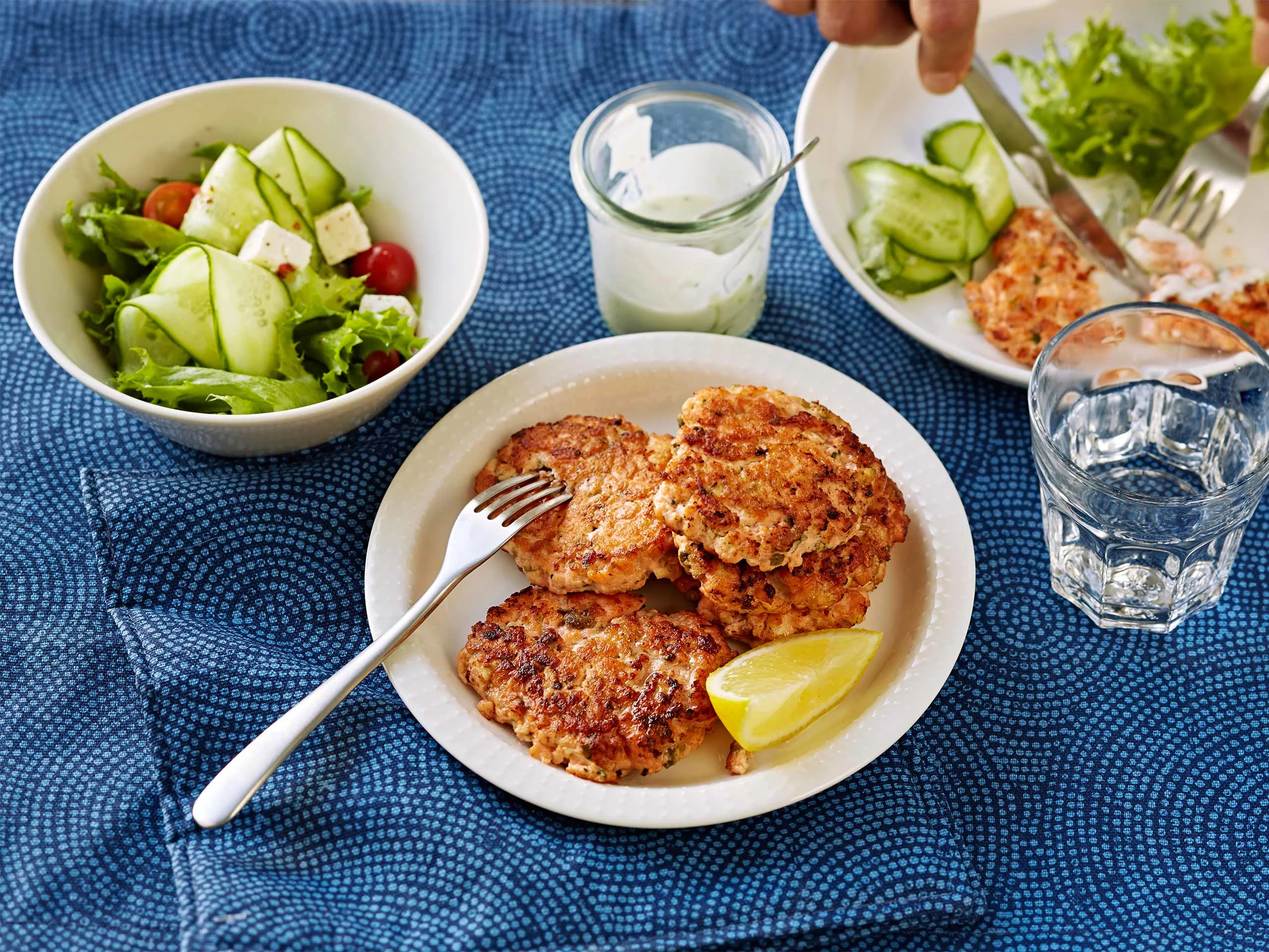 Kreikkalaiset lohipihvit