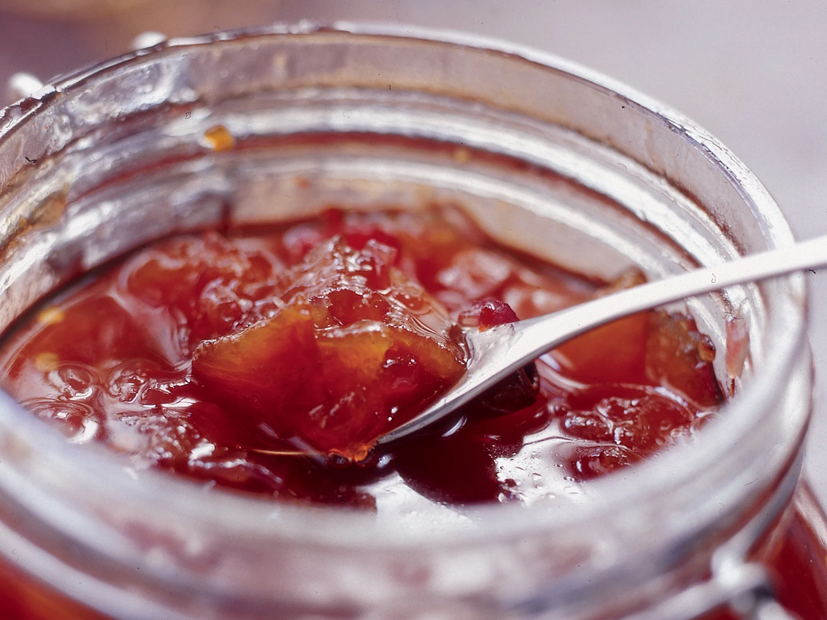 Tulinen chilikastike ohje