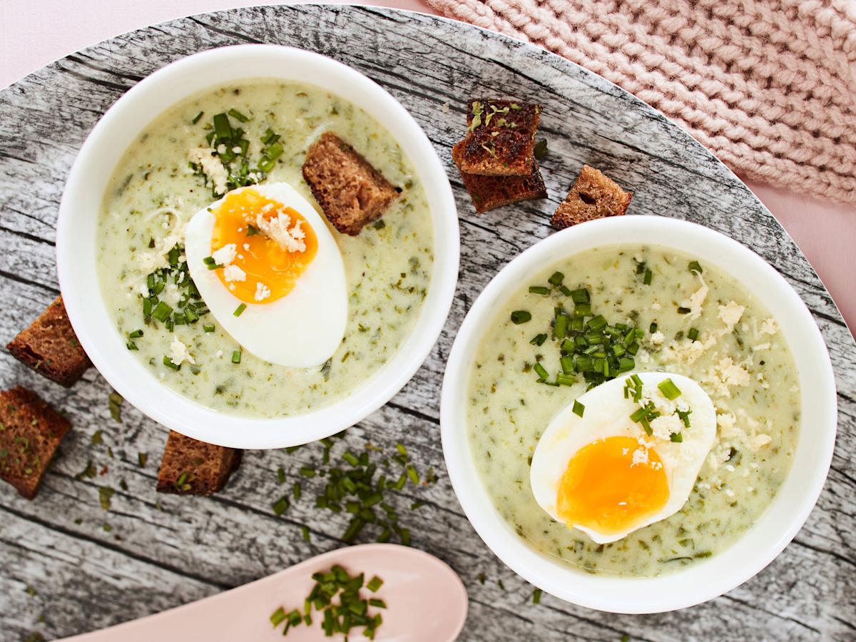 Pinaatti-juustonkannikkakeitto