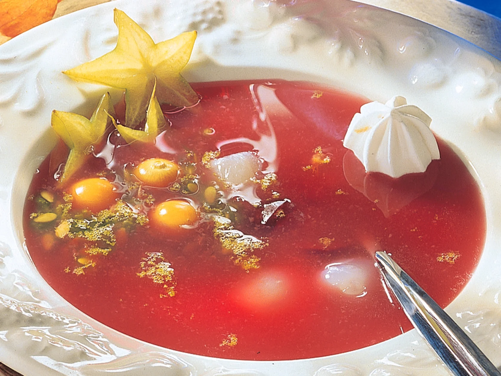 Helppo hedelmäkeitto