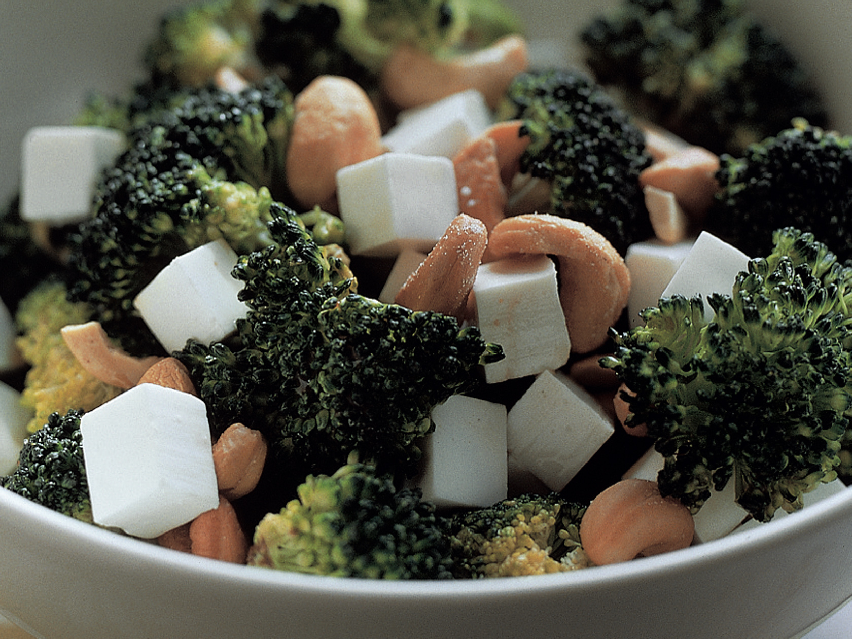 Parsakaali-fetasalaatti