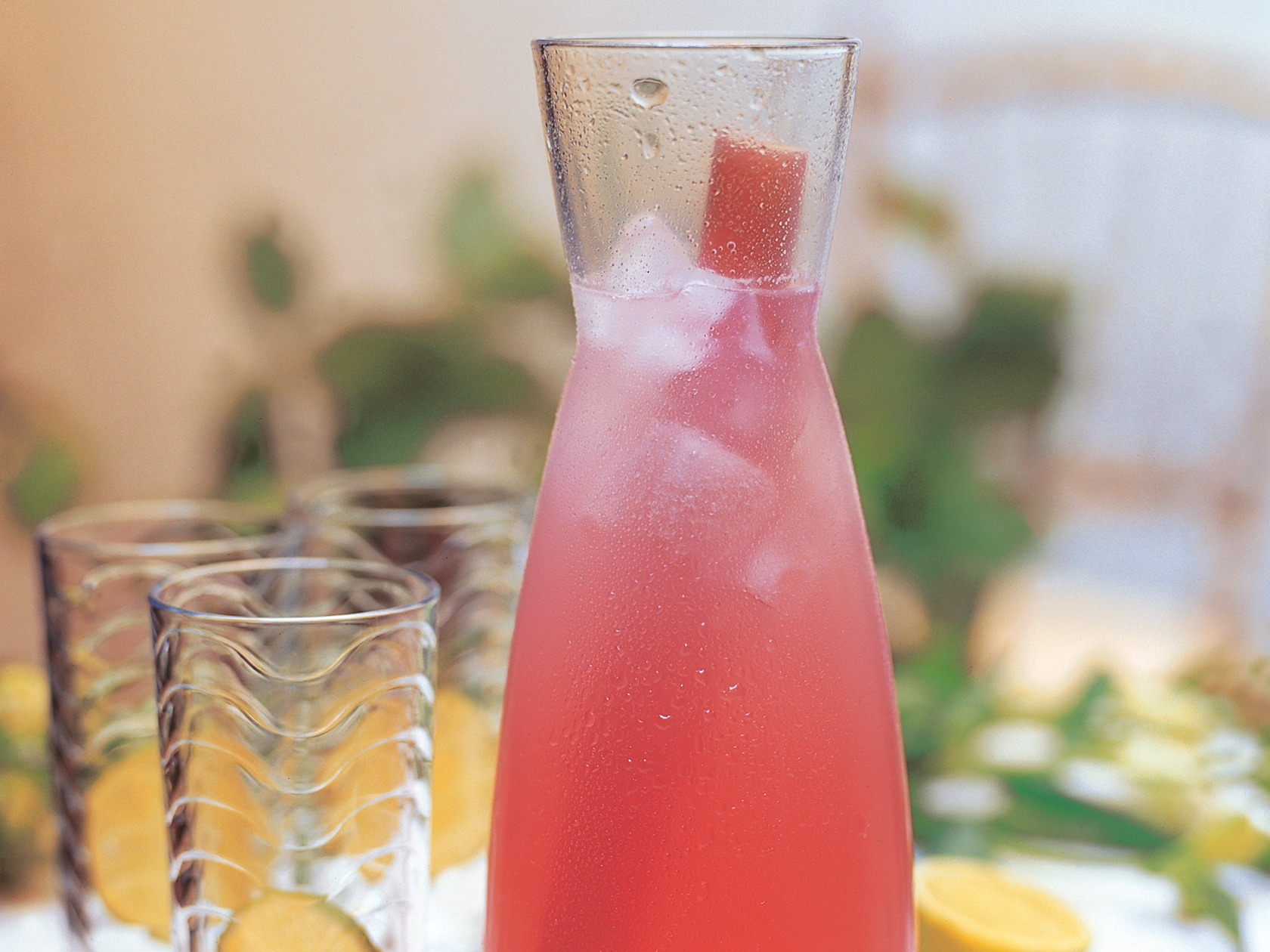 Raikas raparperijuoma