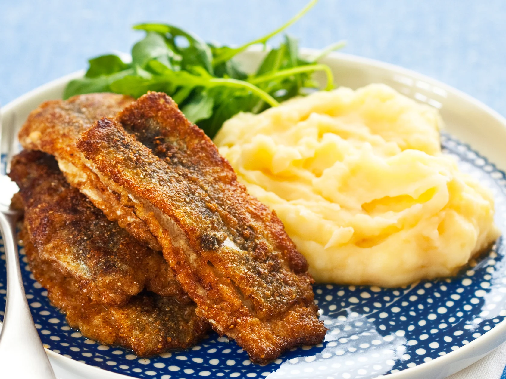 Piparjuurimarinoidut silakkapihvit ja selleri-perunamuusi