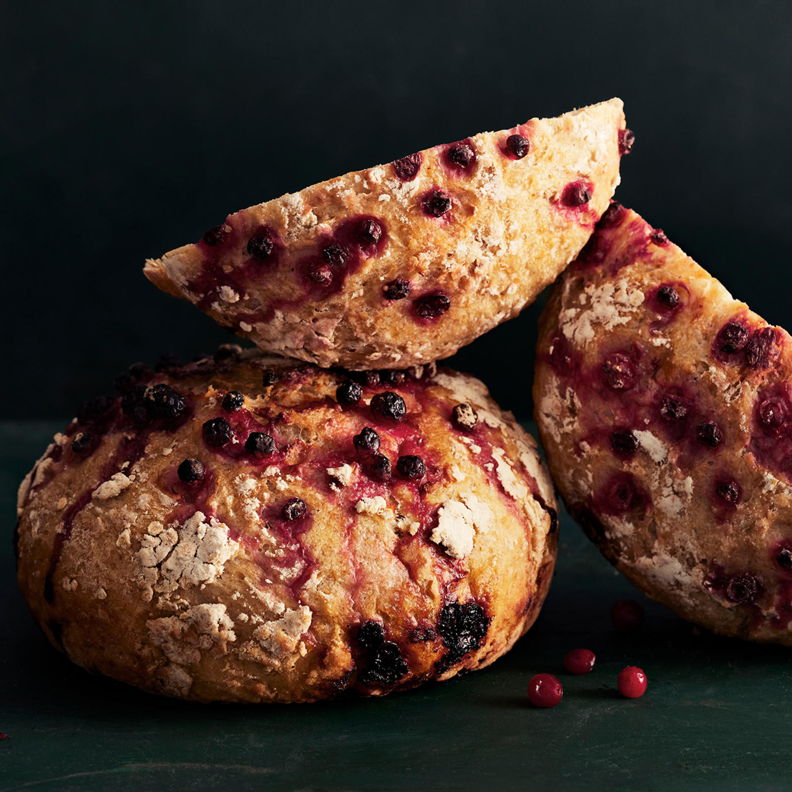 Puolukkainen pataleipä