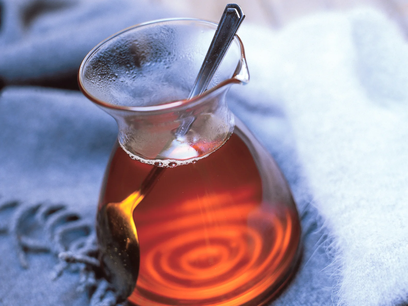 Lämmittävä inkiväärijuoma