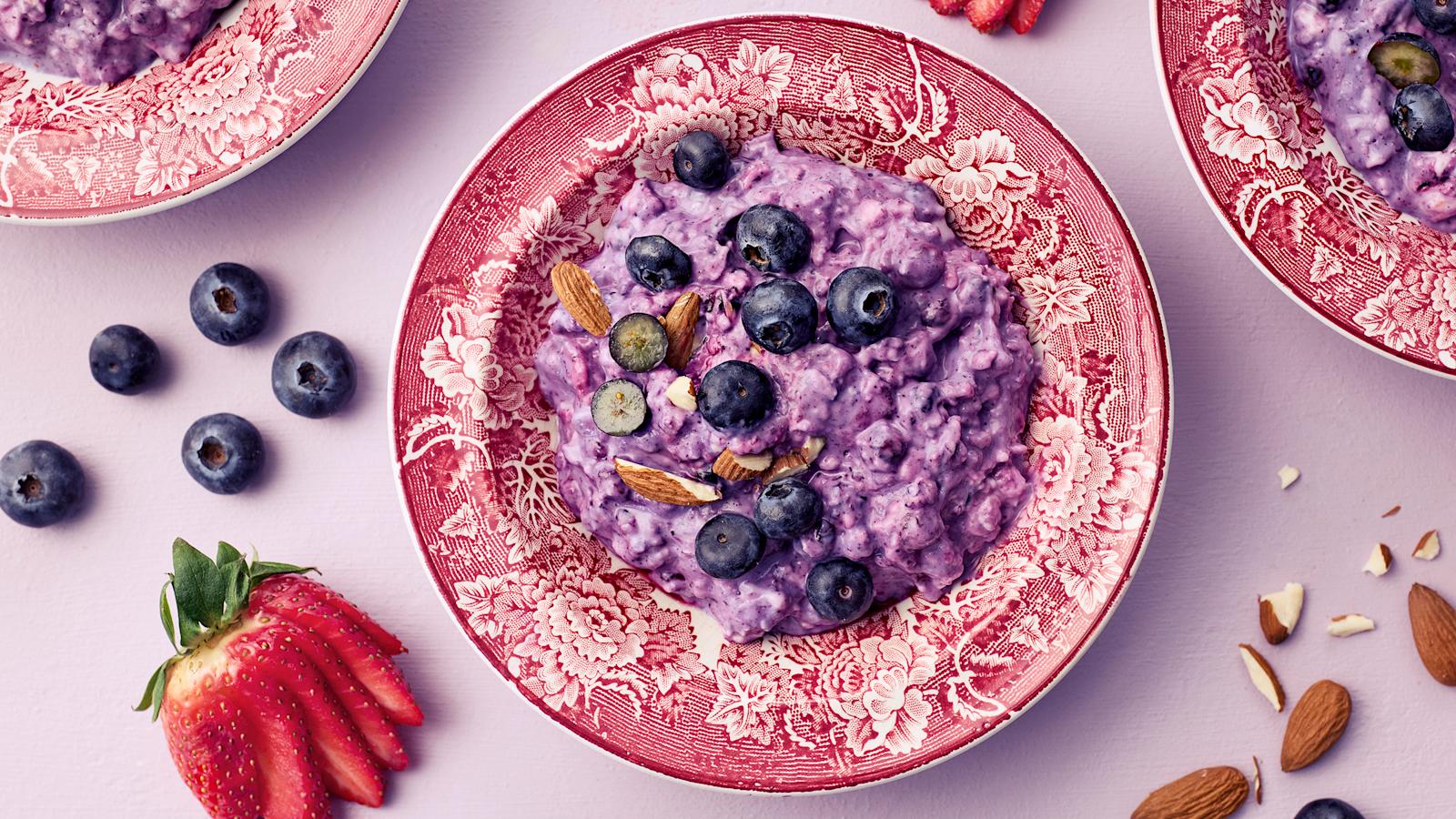 Mustikkapiirakan makuinen tuorepuuro