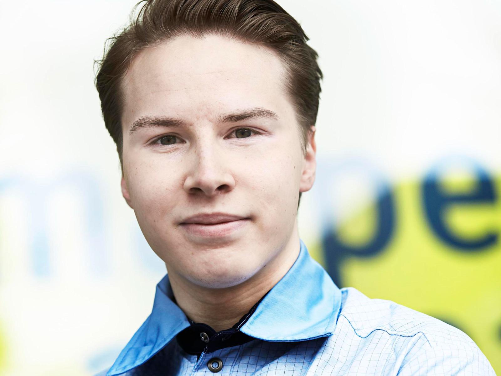 Saku Kiviharju (vastaukset ylhäällä), 22, Helsingin Alppilasta opiskelee toista vuotta Aalto yliopistossa kauppatieteitä.