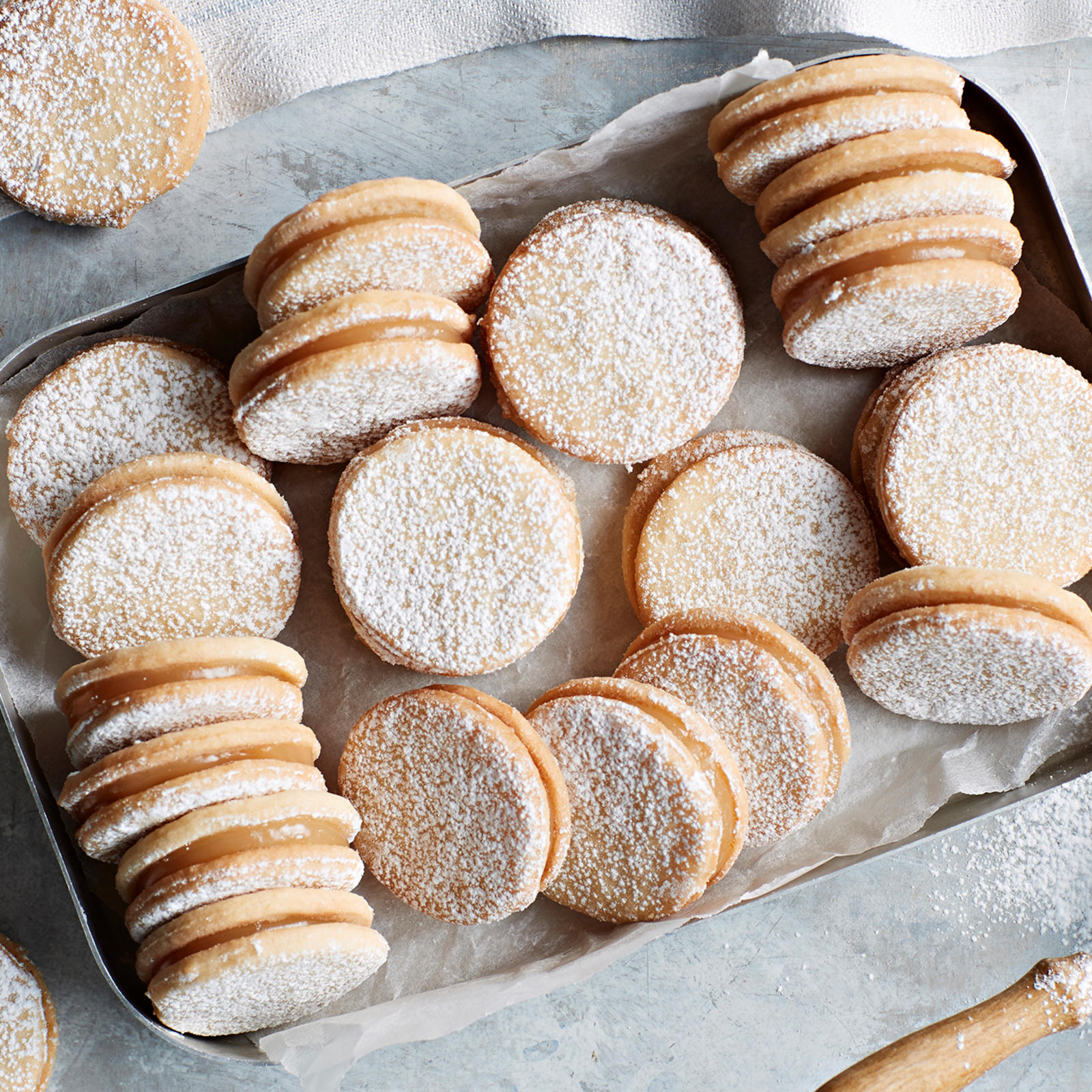 Sitruunaiset herrasväen pikkuleivät