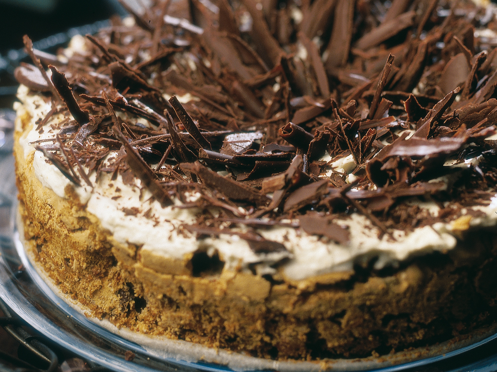 Suklaa-taatelimarenkikakku