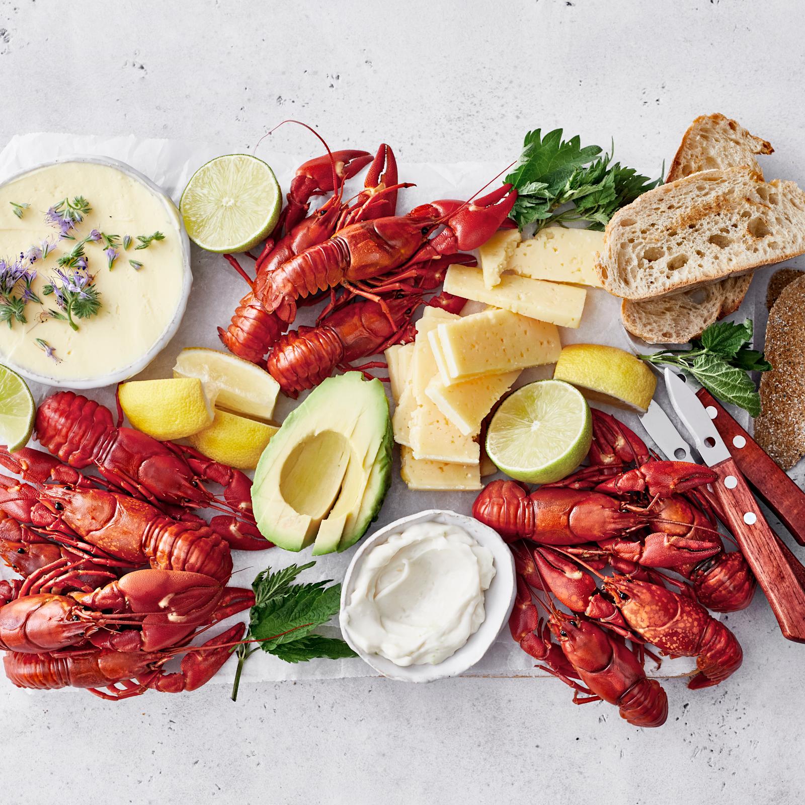 Rapujuhlaplatter tuo uutta twistiä rapujuhliin.