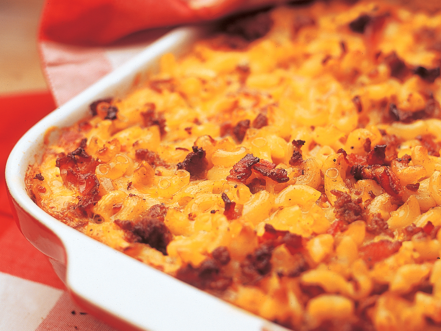 Lihaisa makaronilaatikko