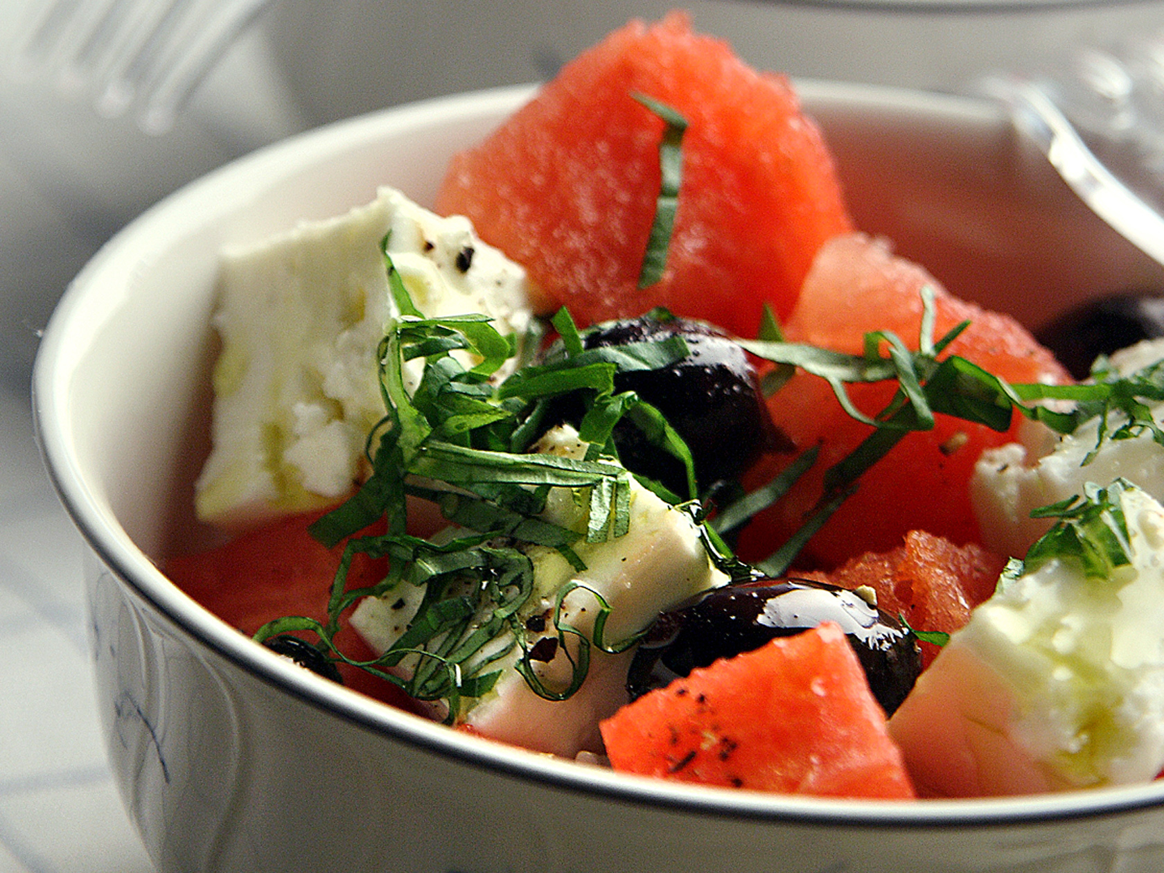 Vesimelonisalaatti kreikkalaisittain