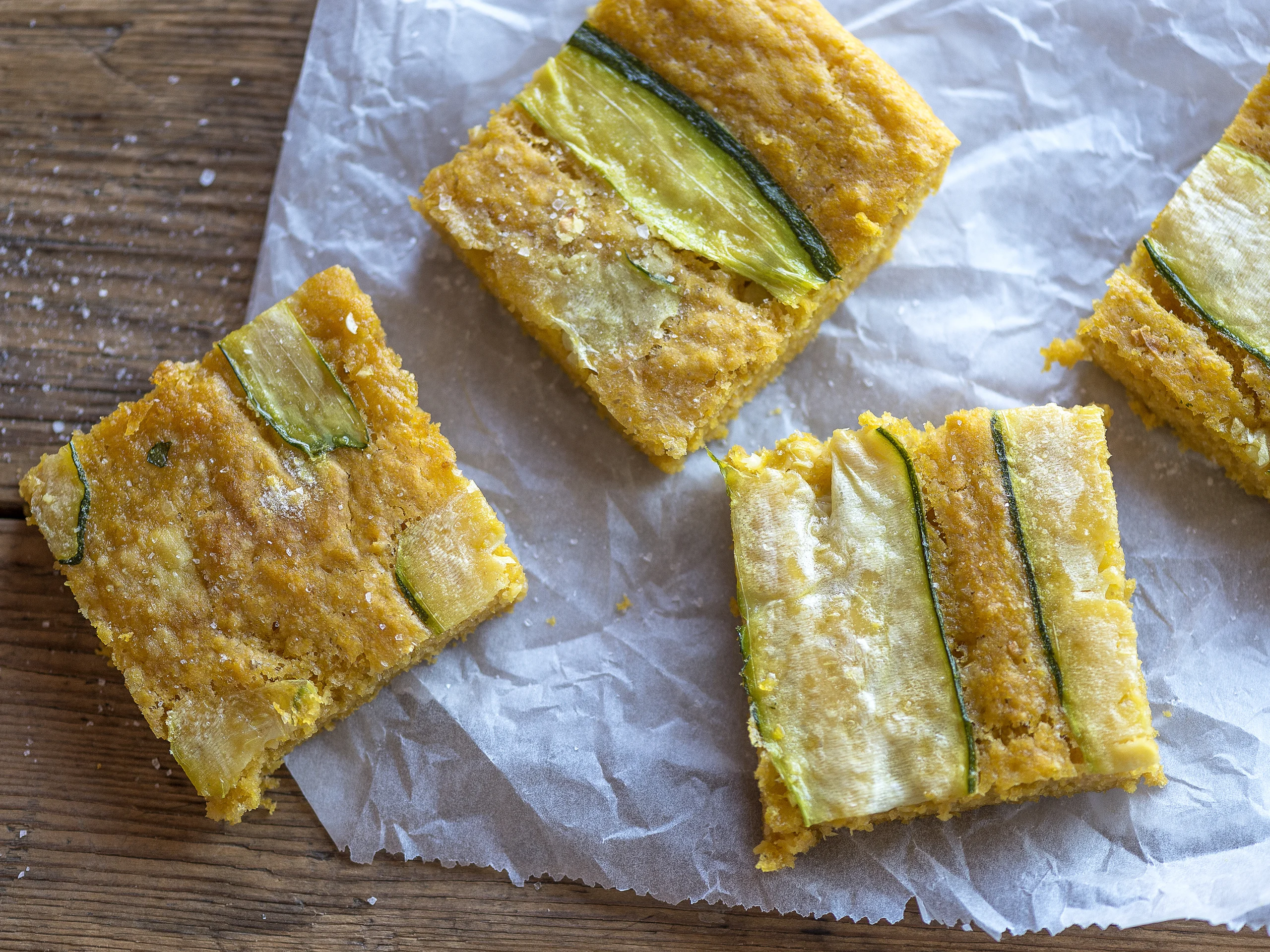 Kaura-kesäkurpitsaleipä