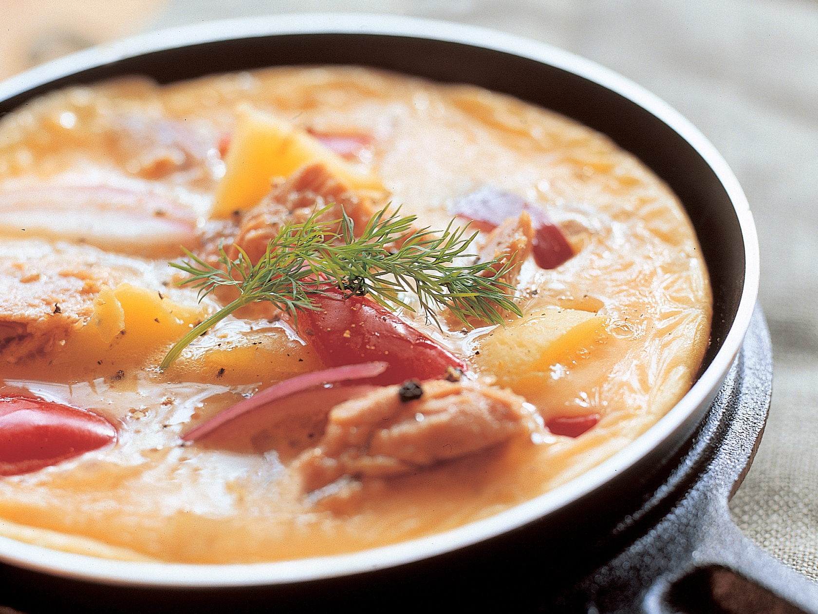 Mehevä tonnikalamunakas