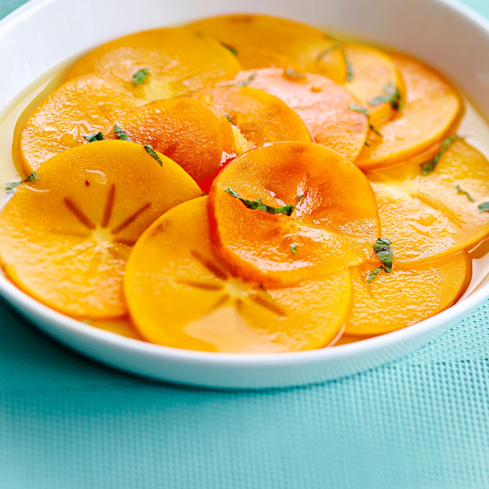 Sharonsalaatti ja vaniljavaahto