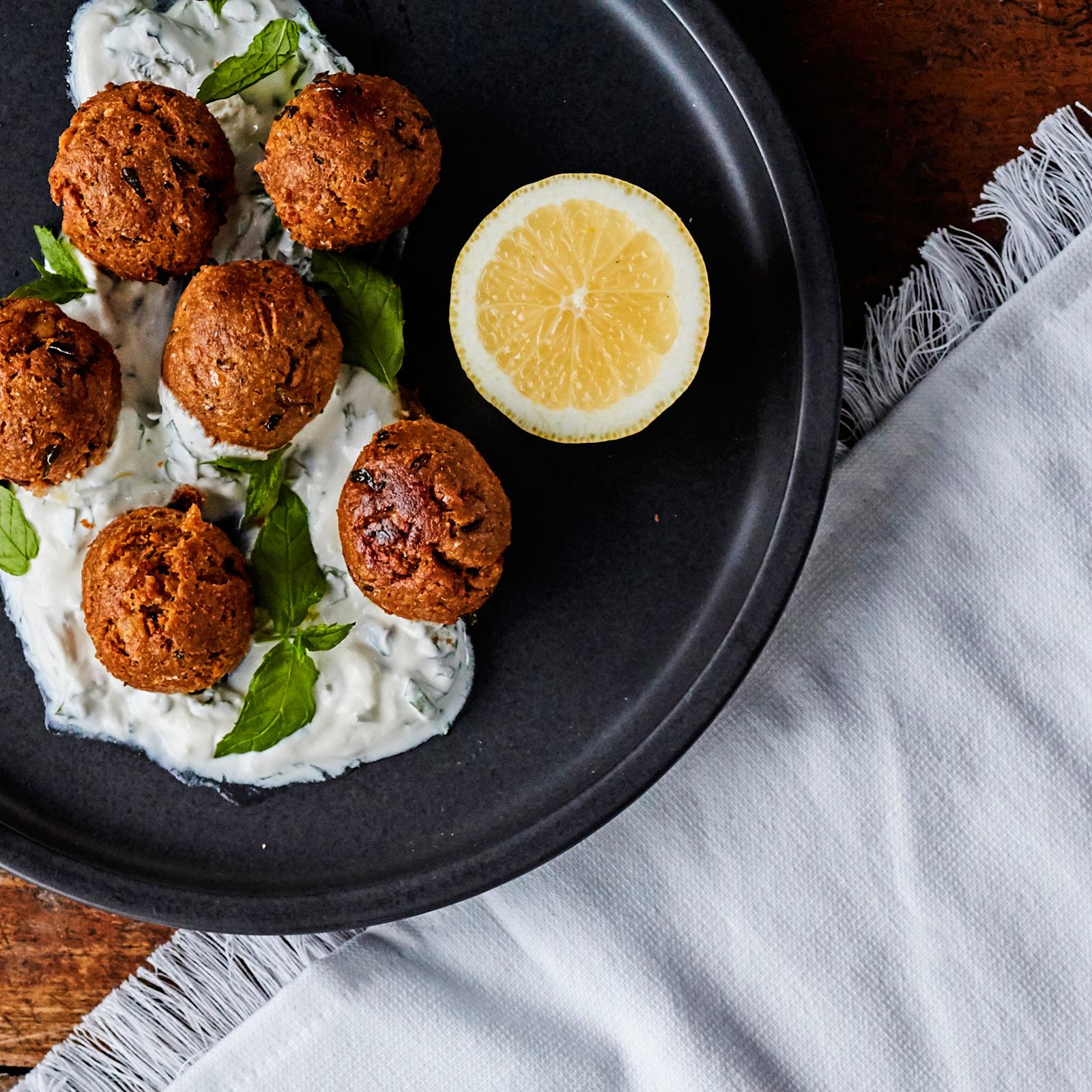 Falafel pyörykät uunissa resepti