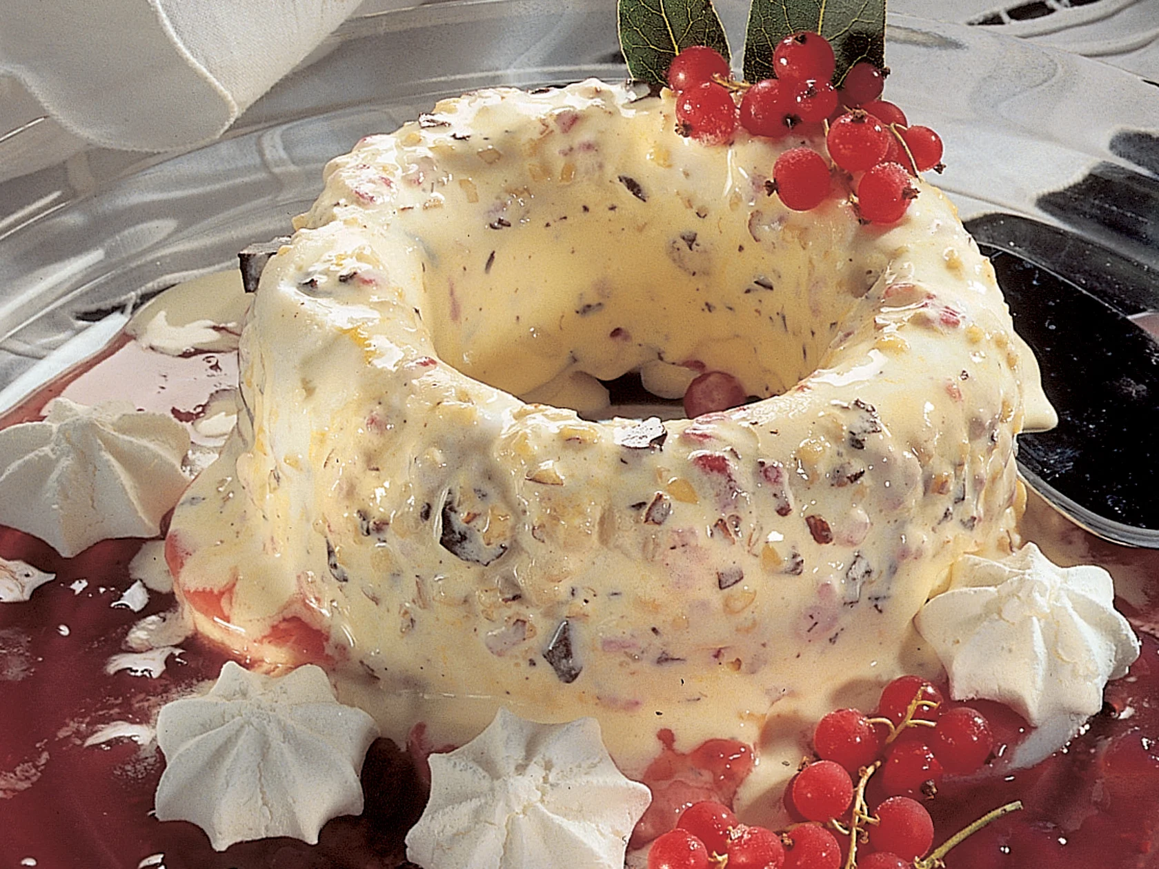 Parfait viinimarjakastikkeessa