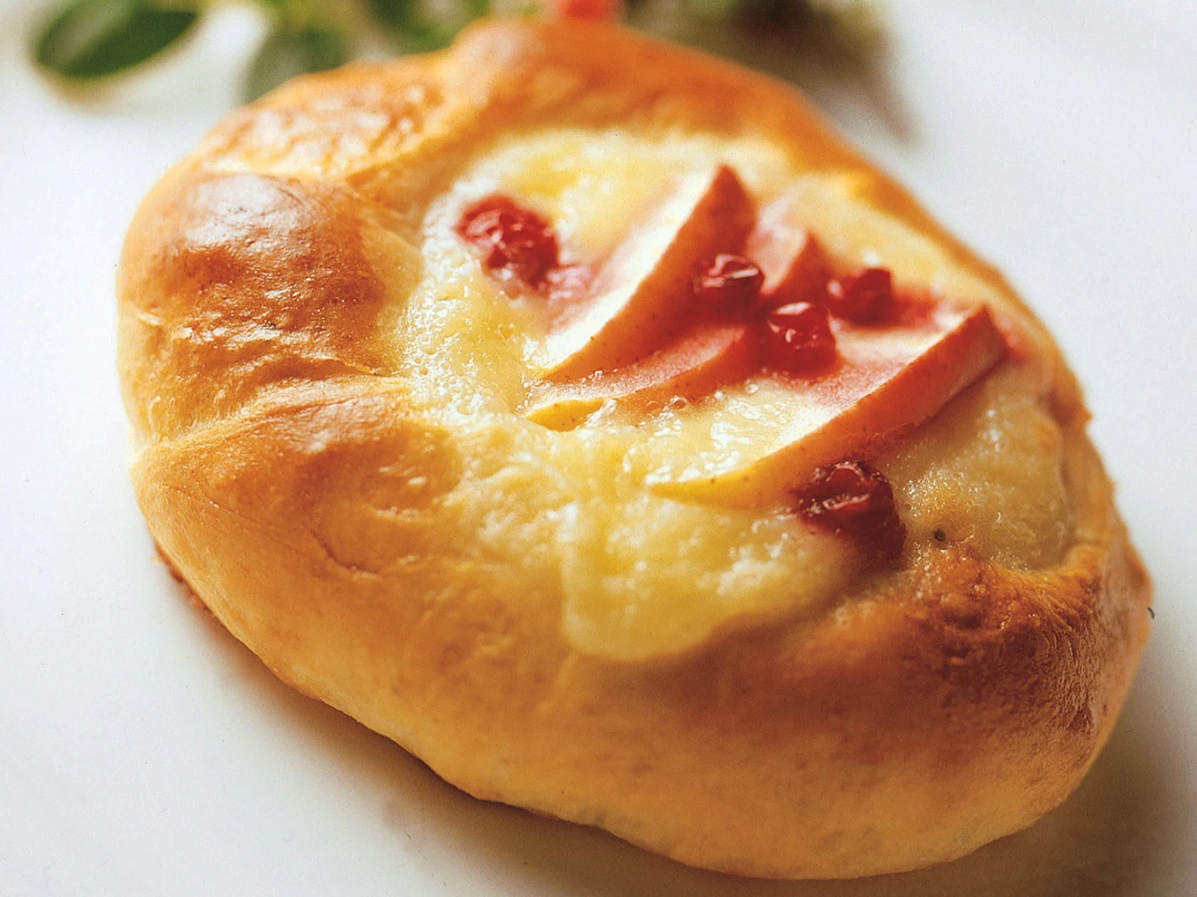 Puolukka-omenapiiraat