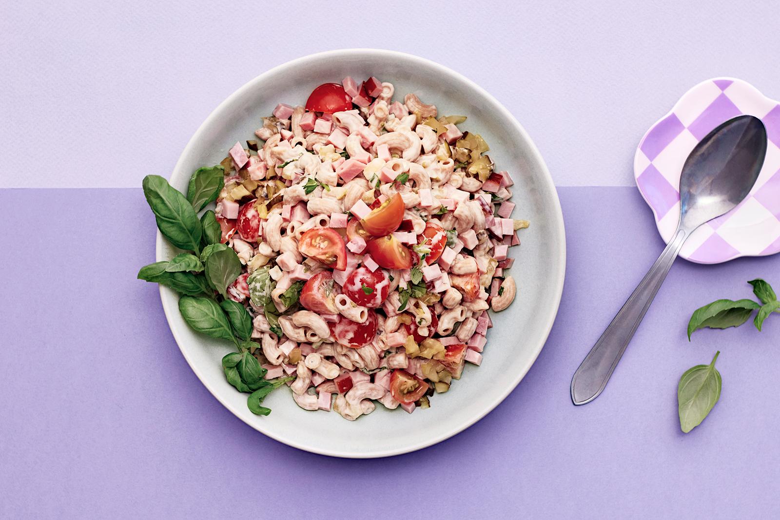 Kinkku-makaronisalaatti