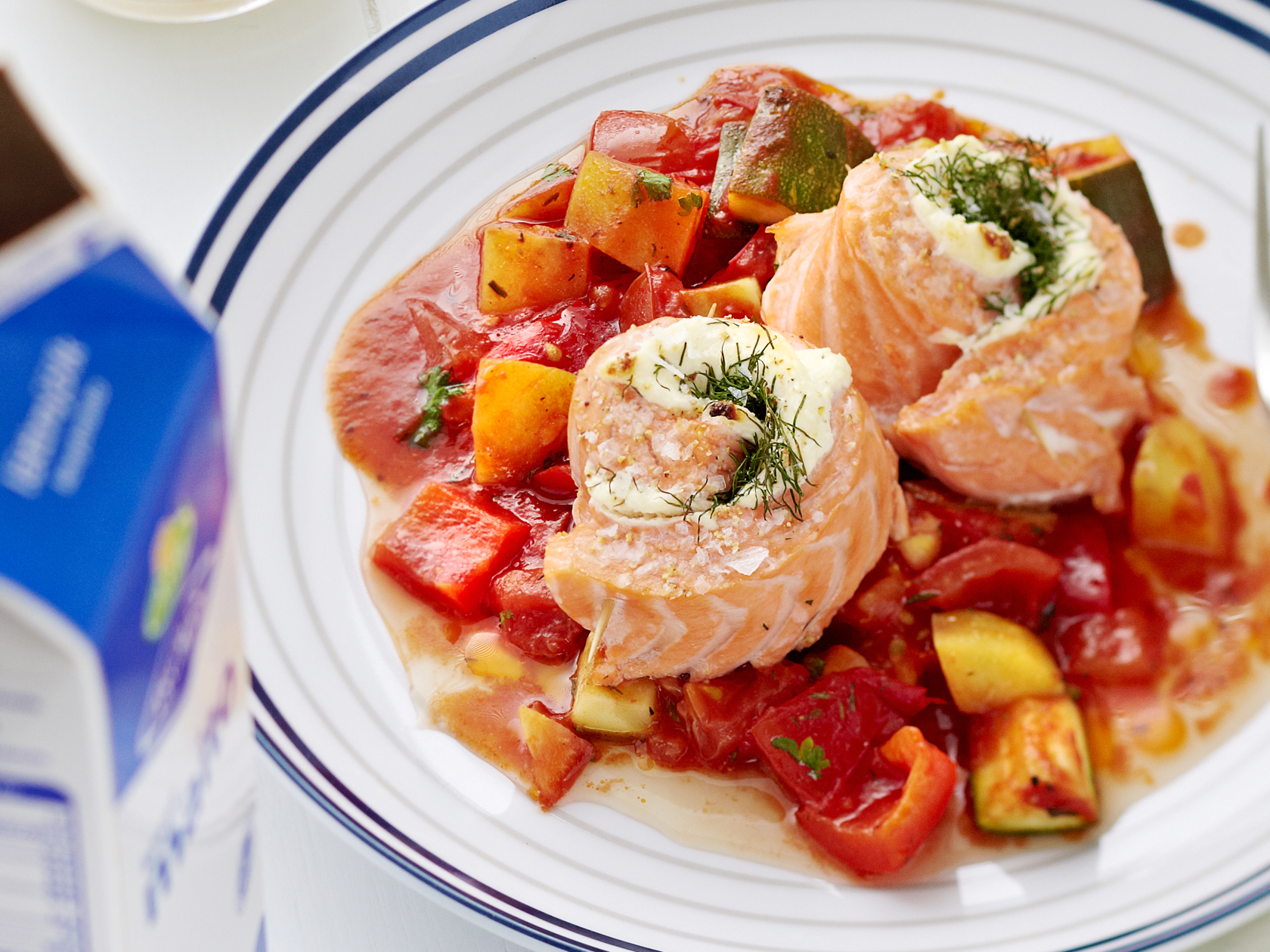 Lohikiekot ja perunaratatouille