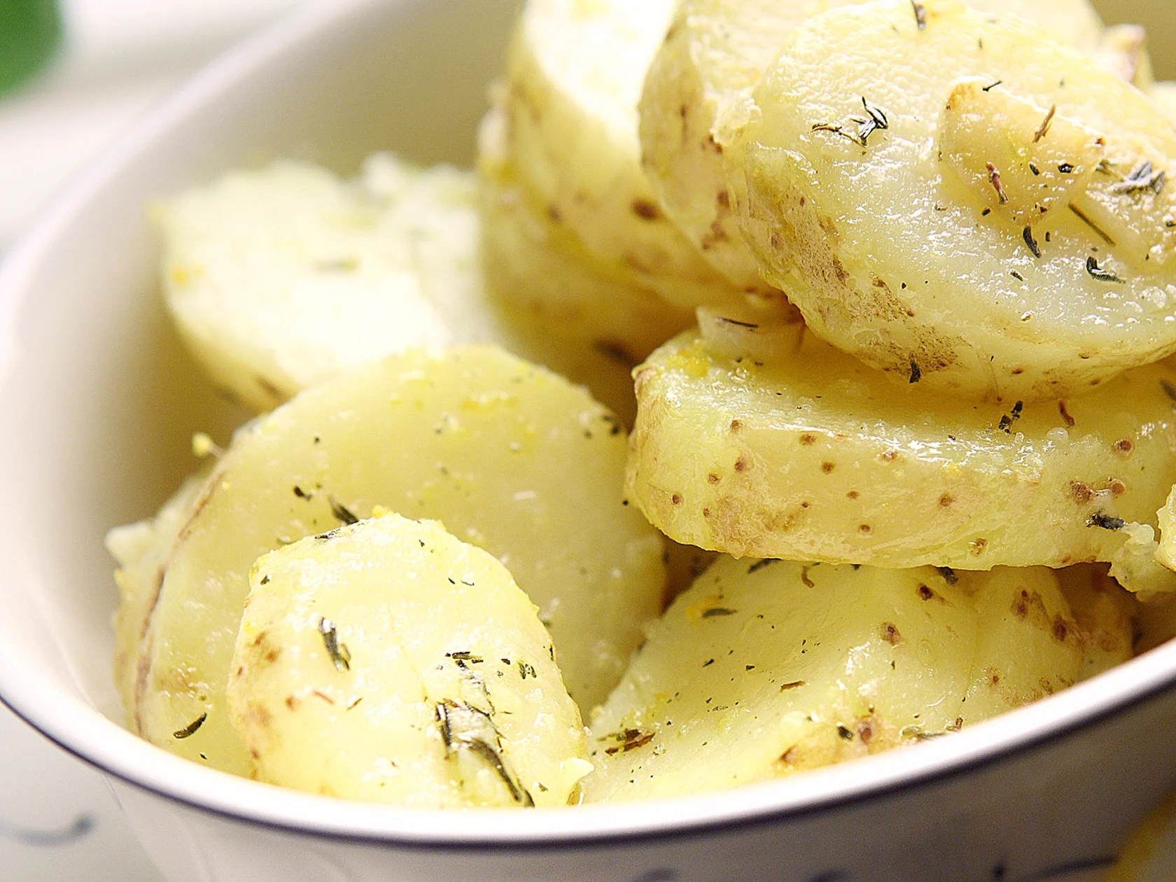 Sitruuna-timjamiperunat