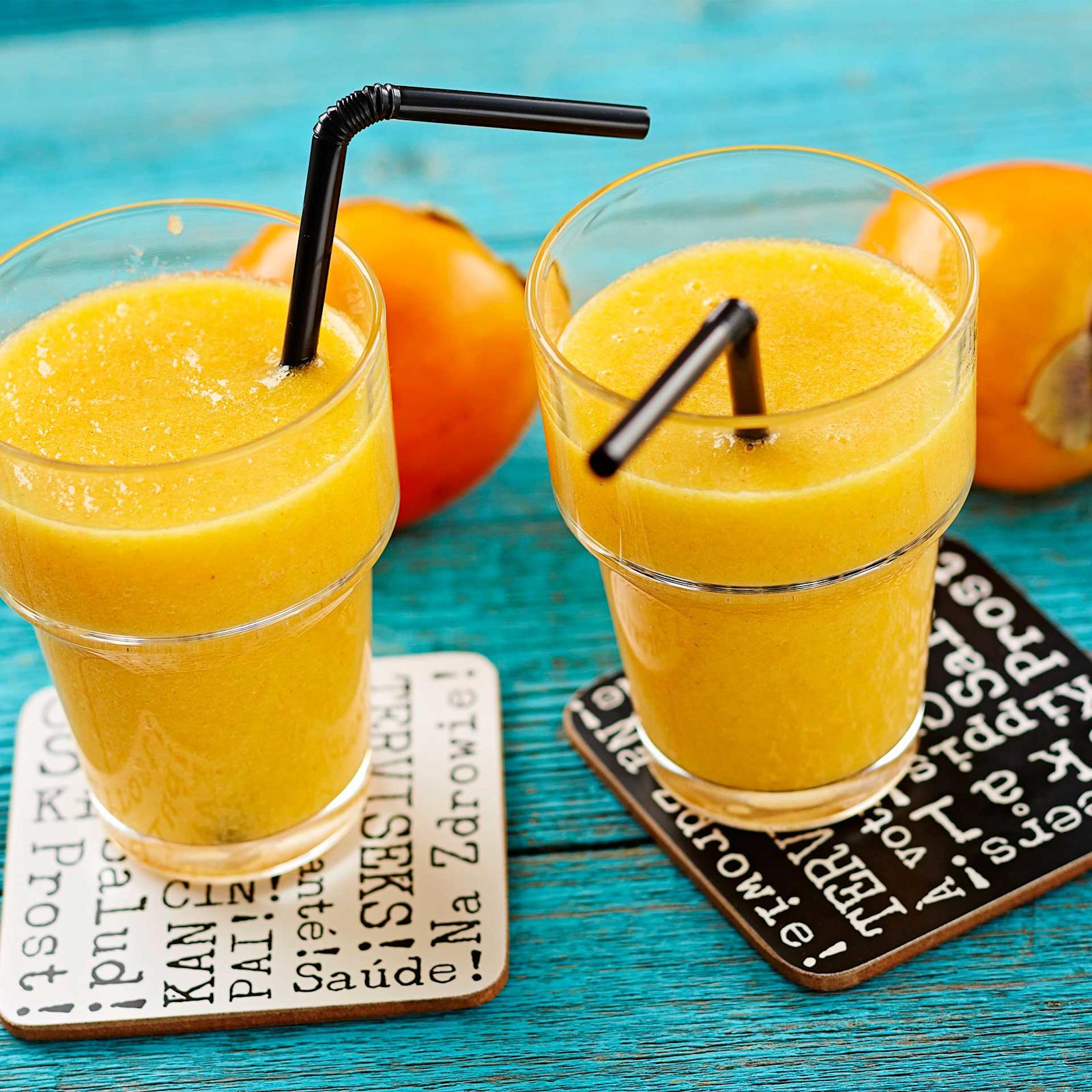 Appelsiini-sharonsmoothie